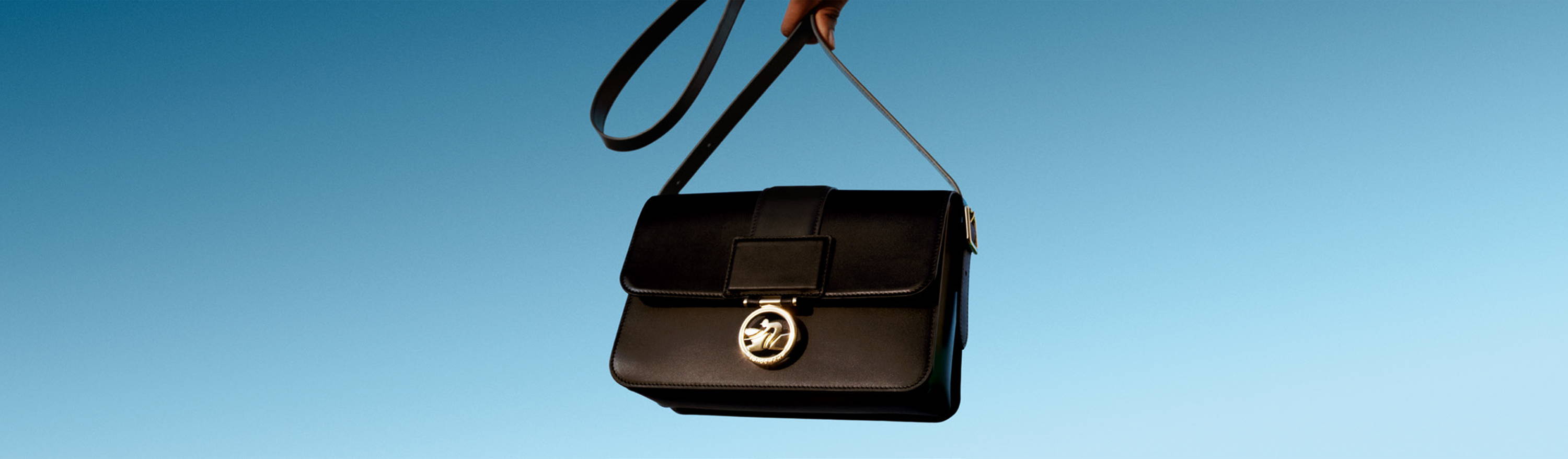 The Box-Trot: Introducing the New It-Bag
