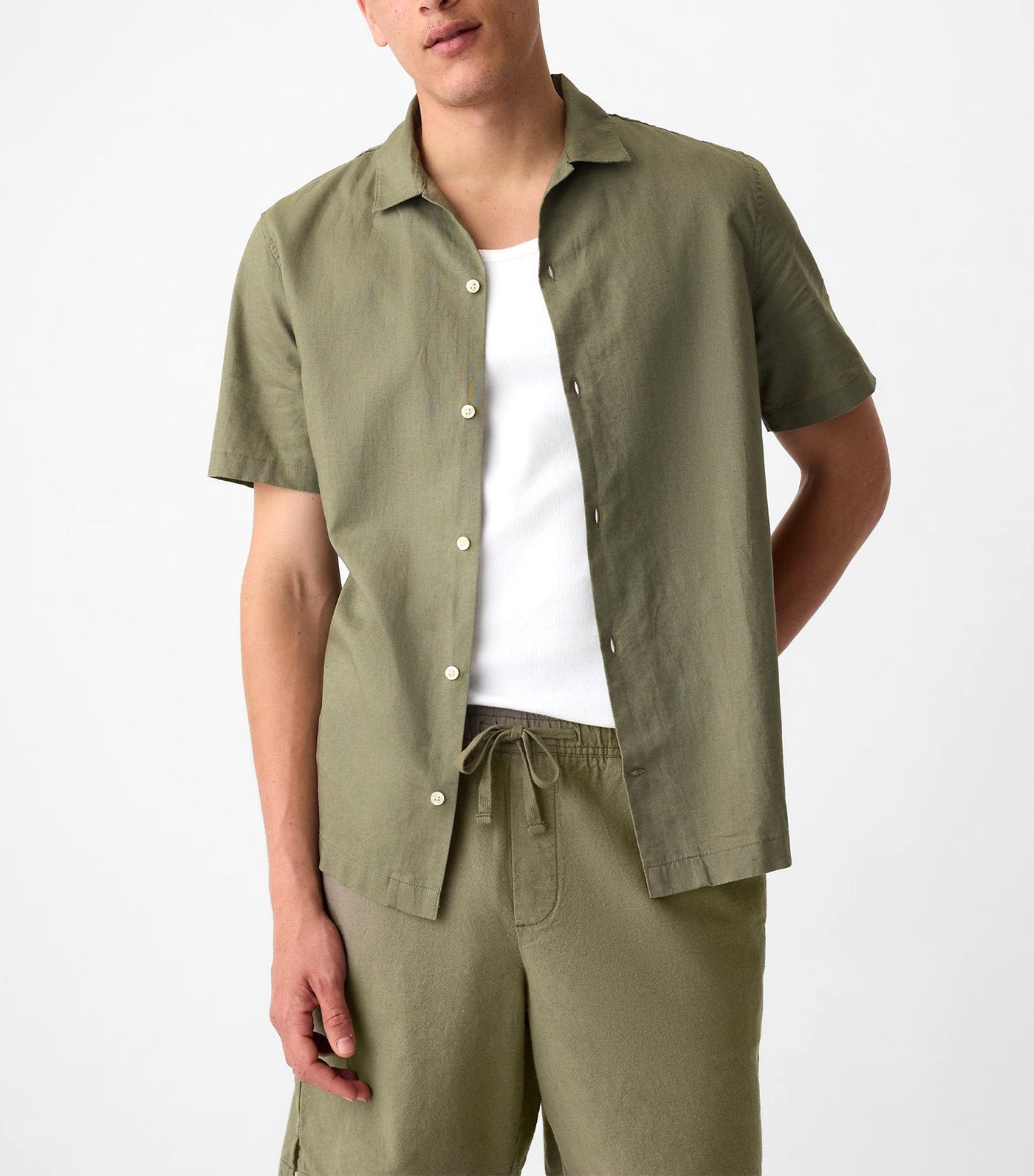 Linen-Blend Vacay Shirt in Standard Fit Olive Green