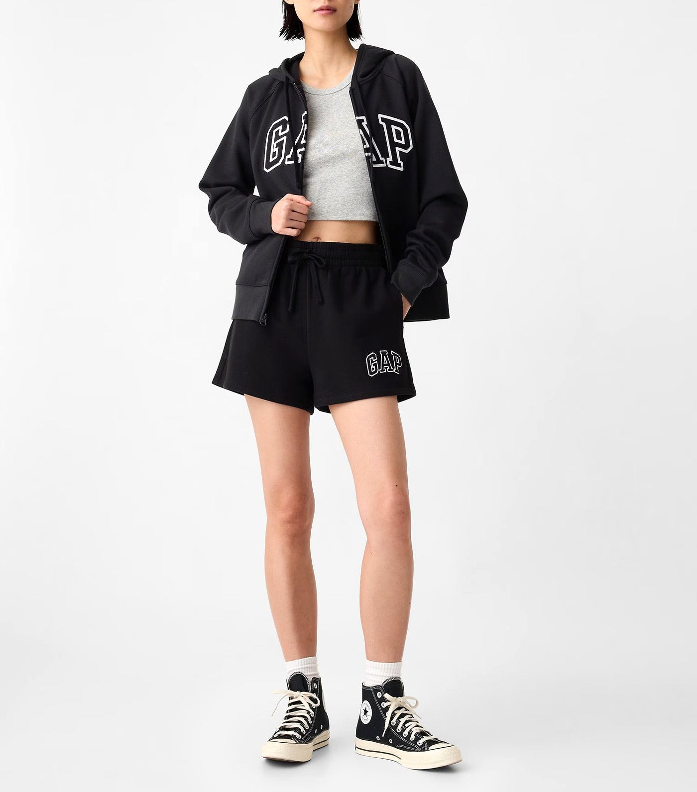 Logo Shorts True Black V2