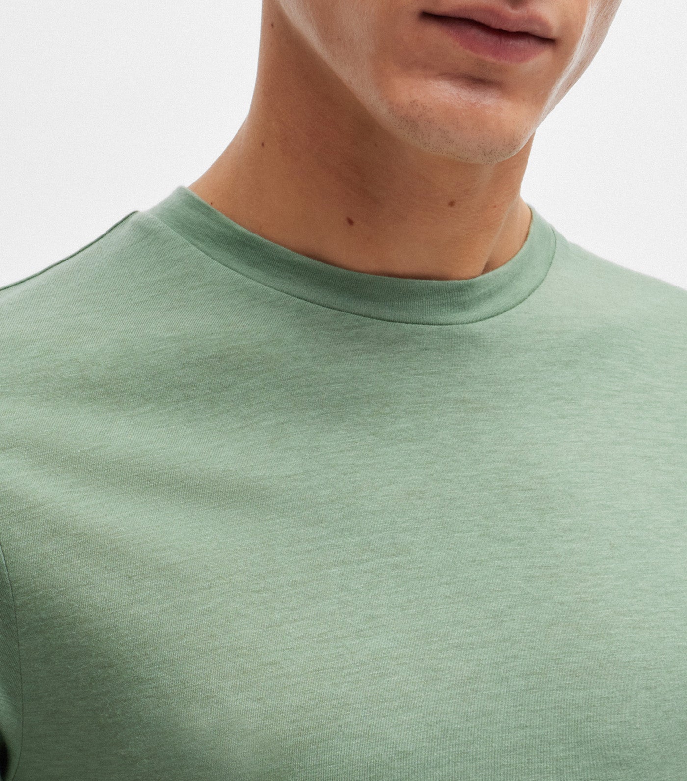 Slim-Fit T-Shirt in Performance Fabric Open Green