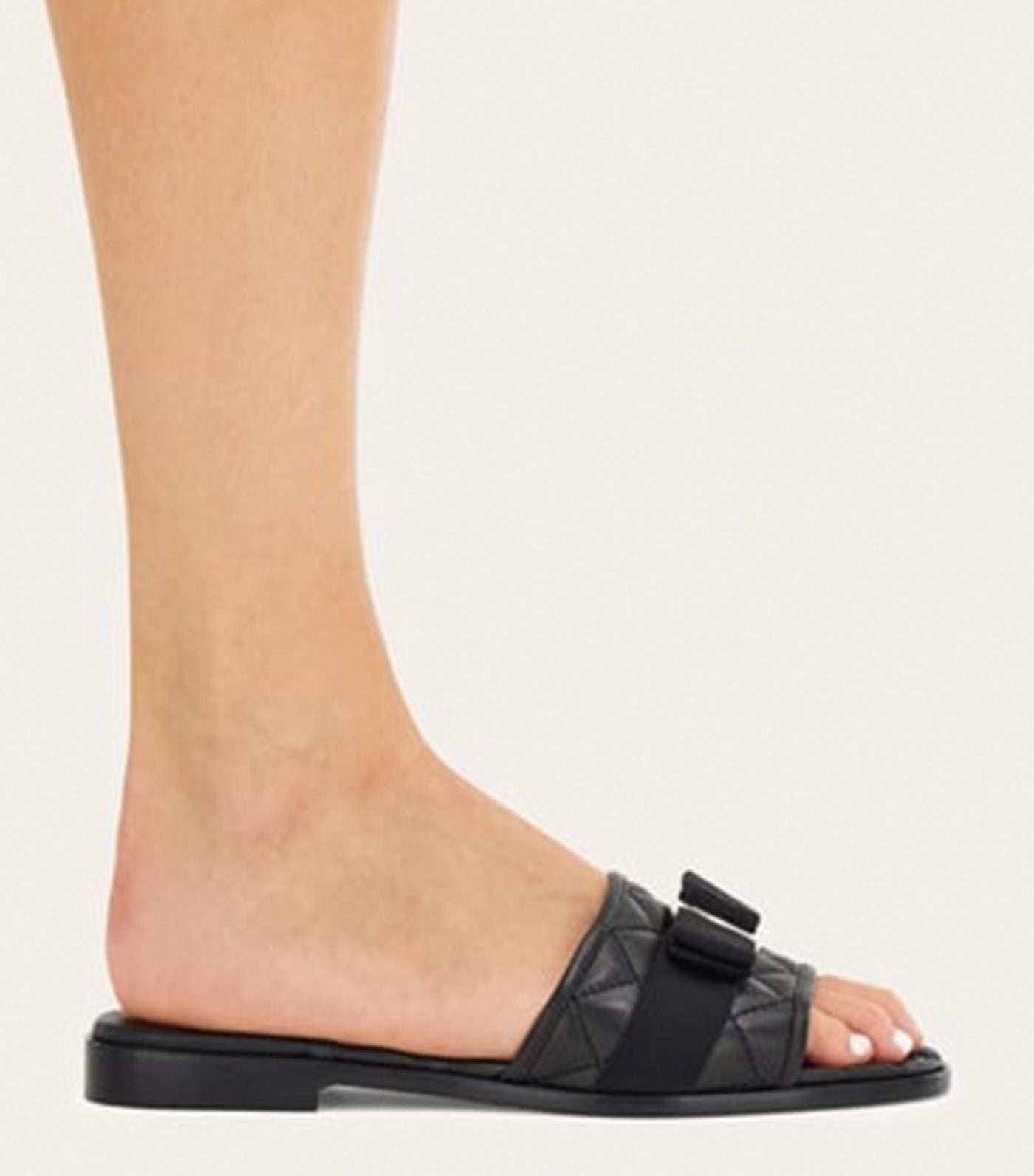 Vara Bow Quilted Slide Black
