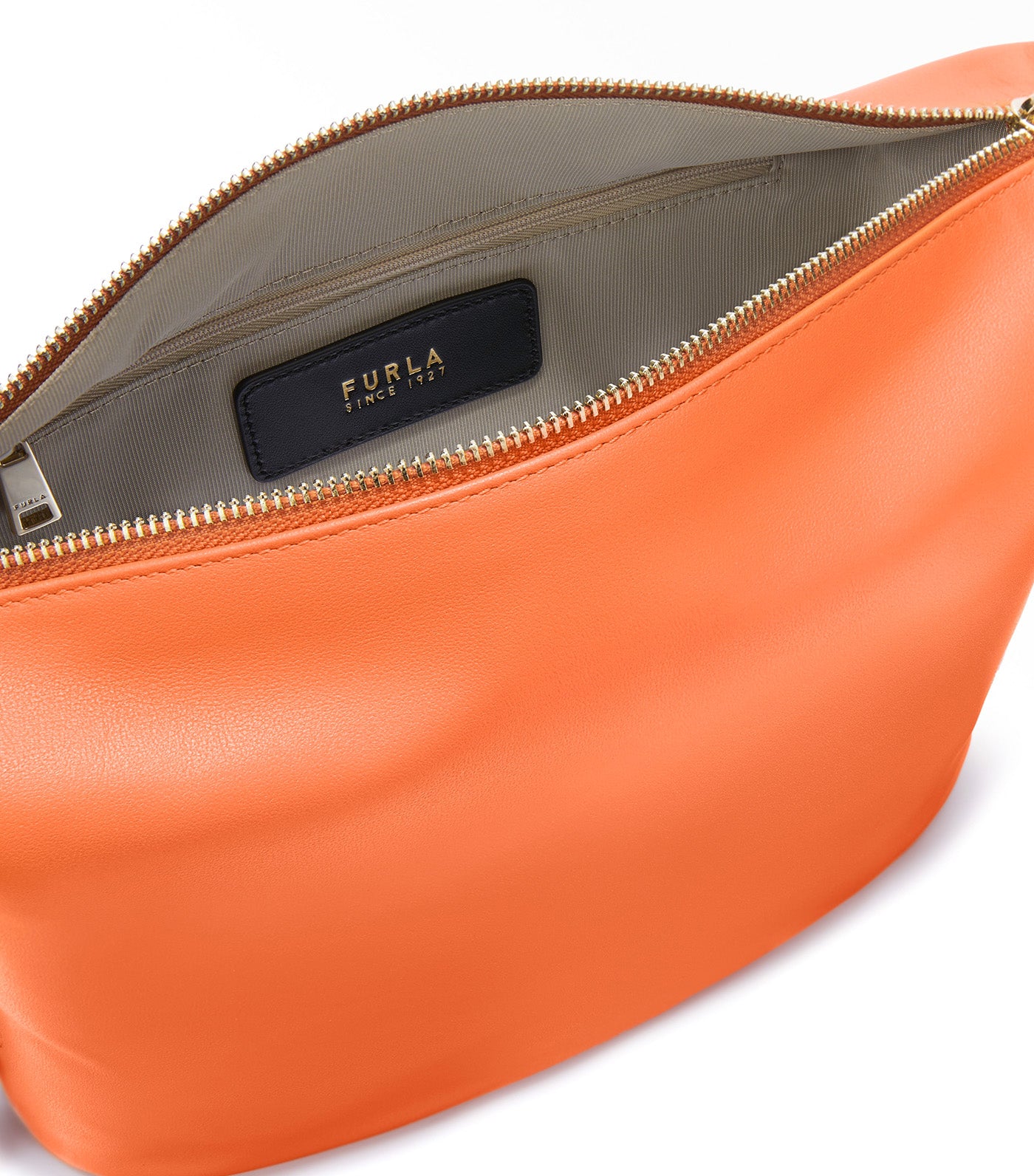 Nuvola M Hobo Paprika
