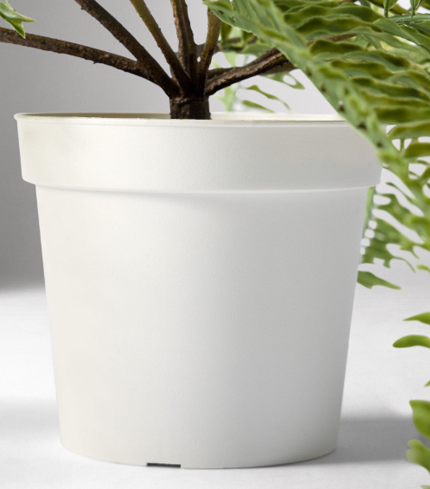 Faux Potted Long Drippy Plant Green