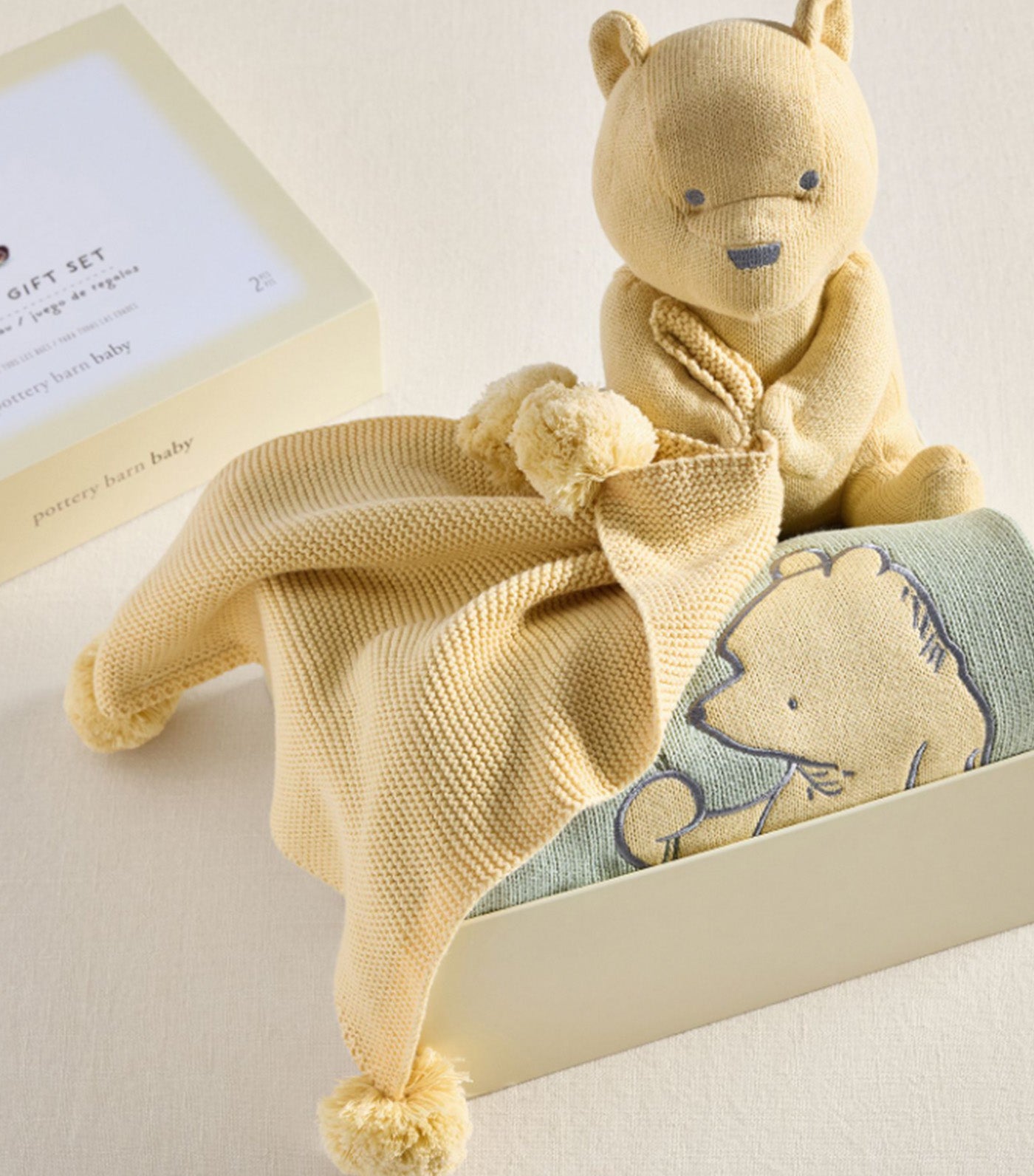 Disney’s Winnie The Pooh Thumbie and Blanket Gift Set