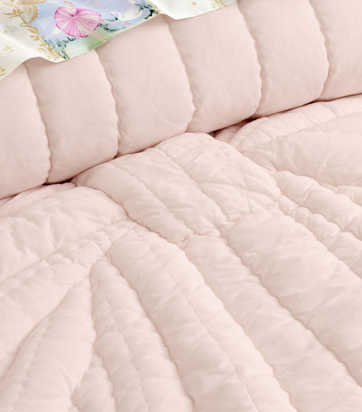 Eloise Bow Quilt & Shams