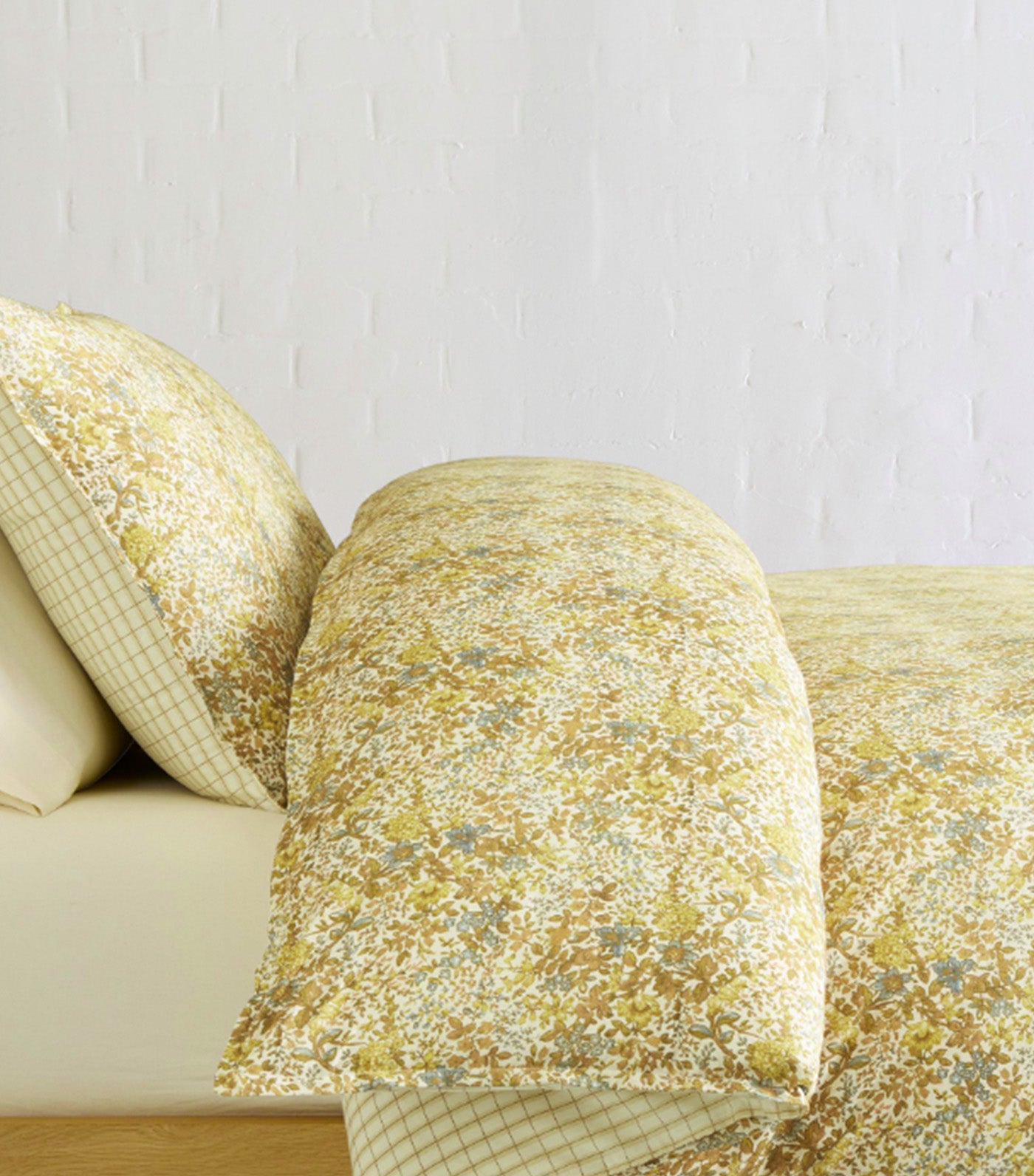 Frankie Floral Reversible Duvet Cover & Shams