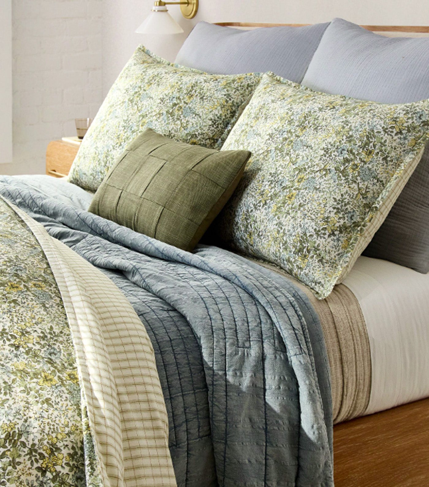 Frankie Floral Reversible Duvet Cover & Shams Green Multi