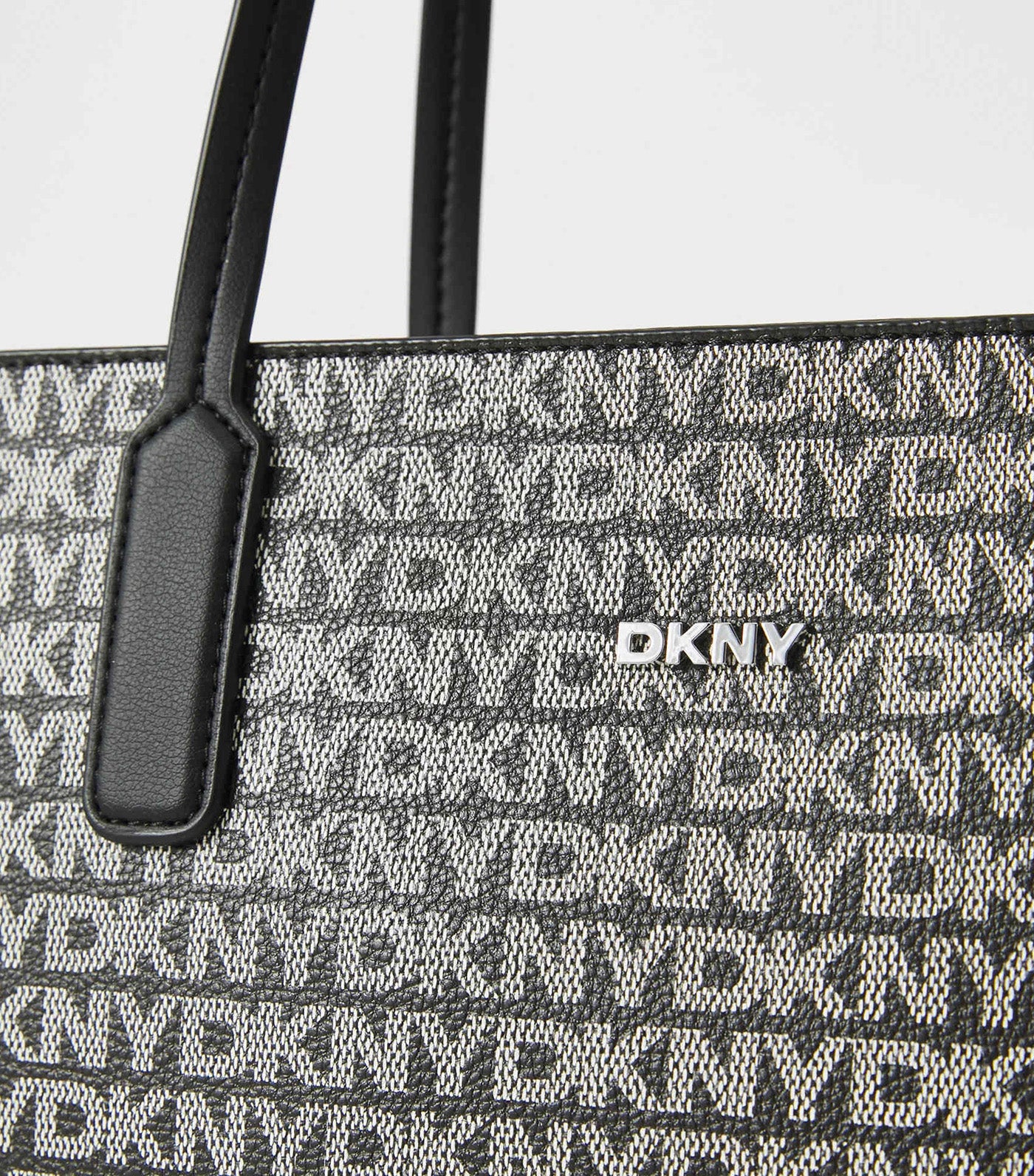 Saige East West Tote Black/Sadd