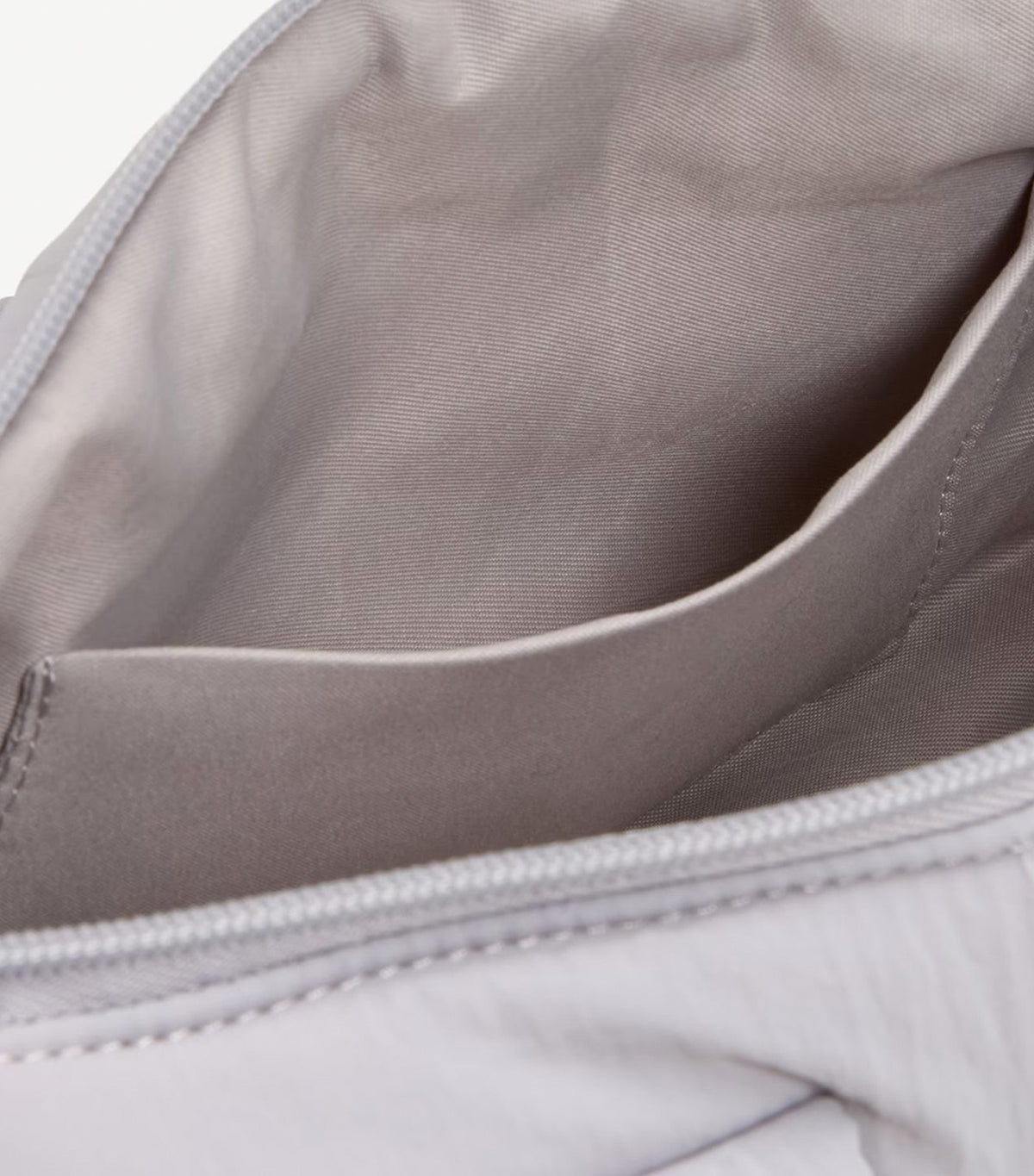 Active Puff Barrel Bag Cloud Cover