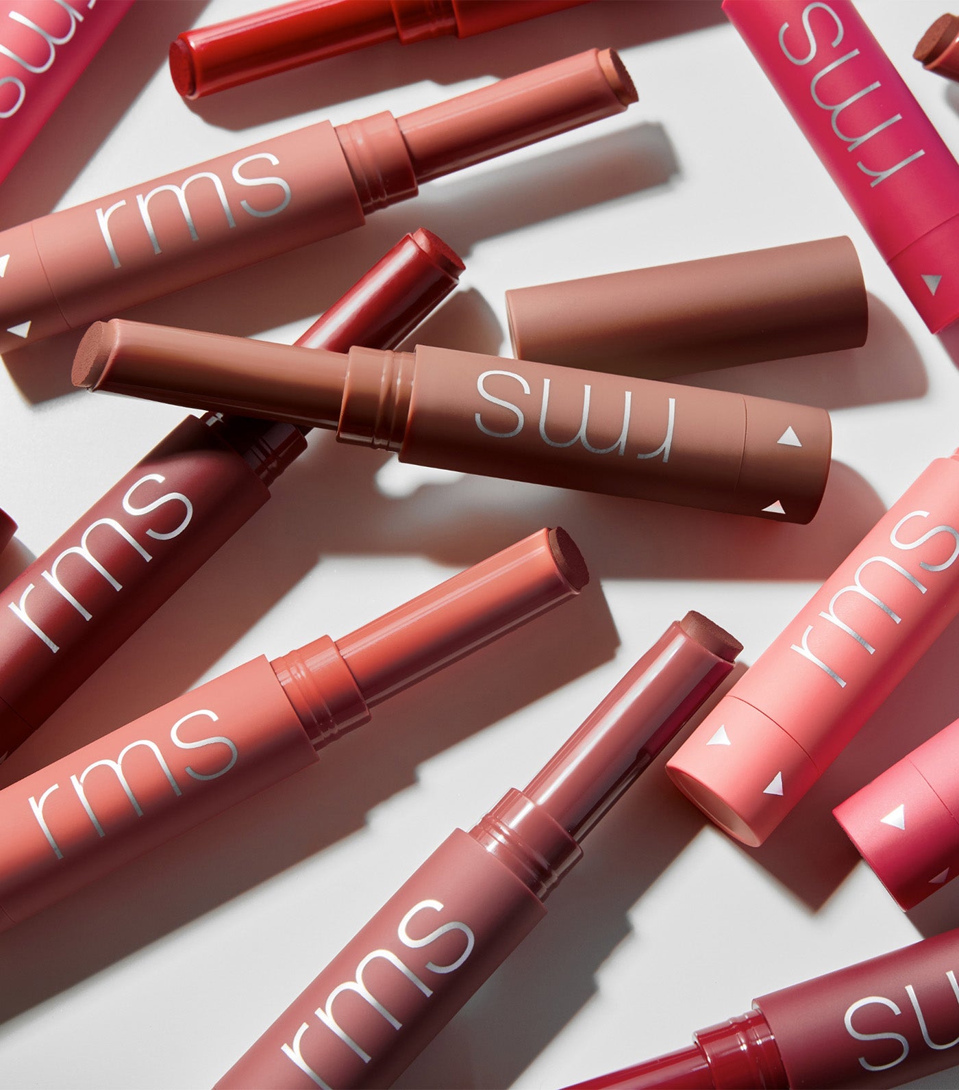 Legendary Serum Lipstick: The Nudes