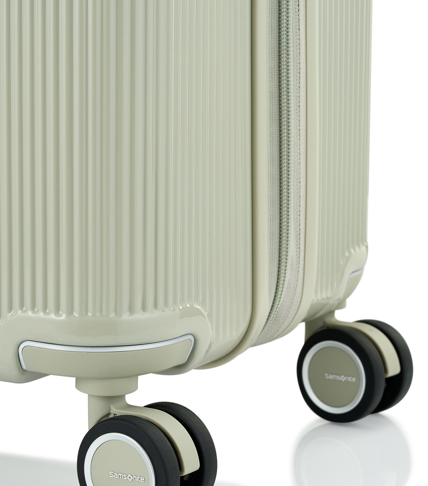 Samsonite Minter Spinner Glossy Sage Green 69/25