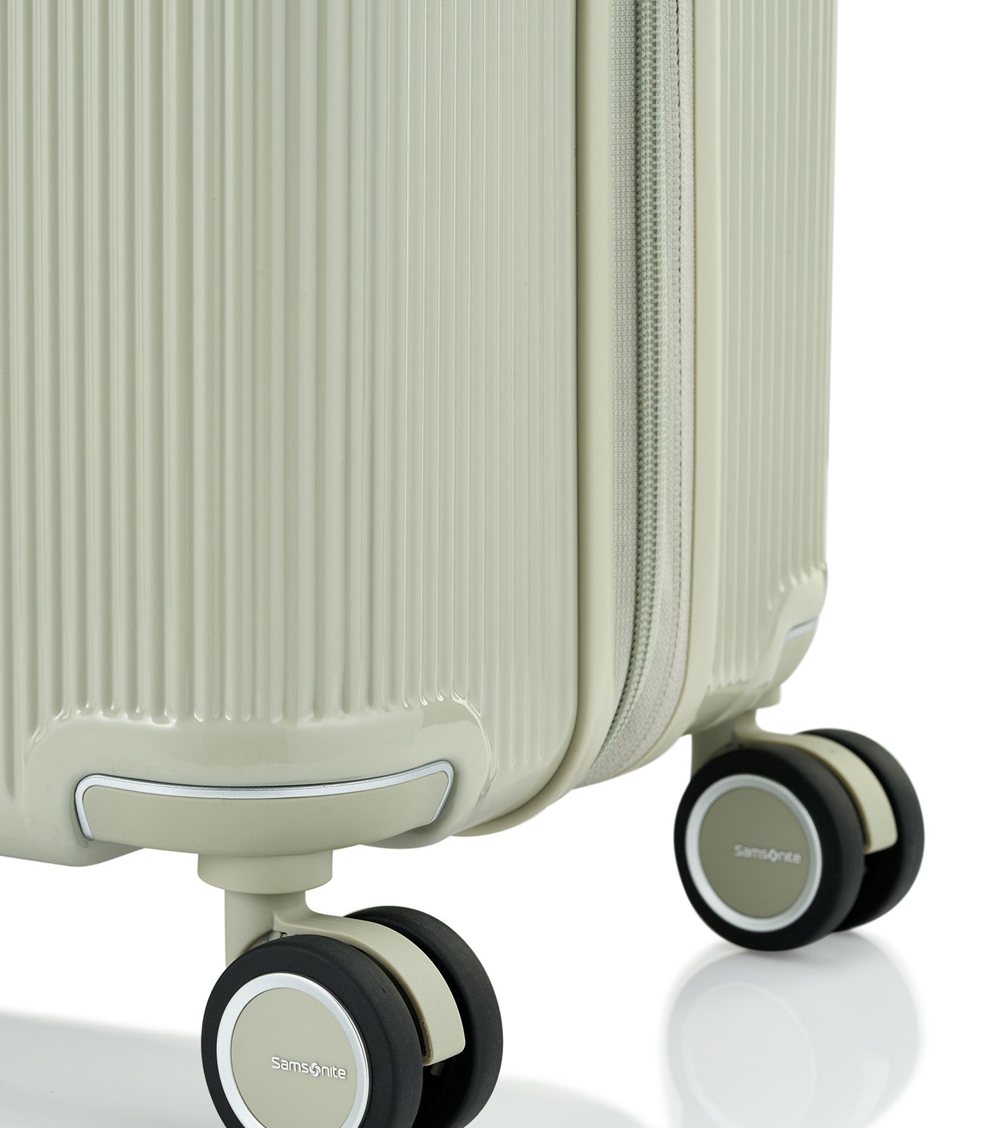 Samsonite Minter Spinner Glossy Sage Green 80/30 Trunk