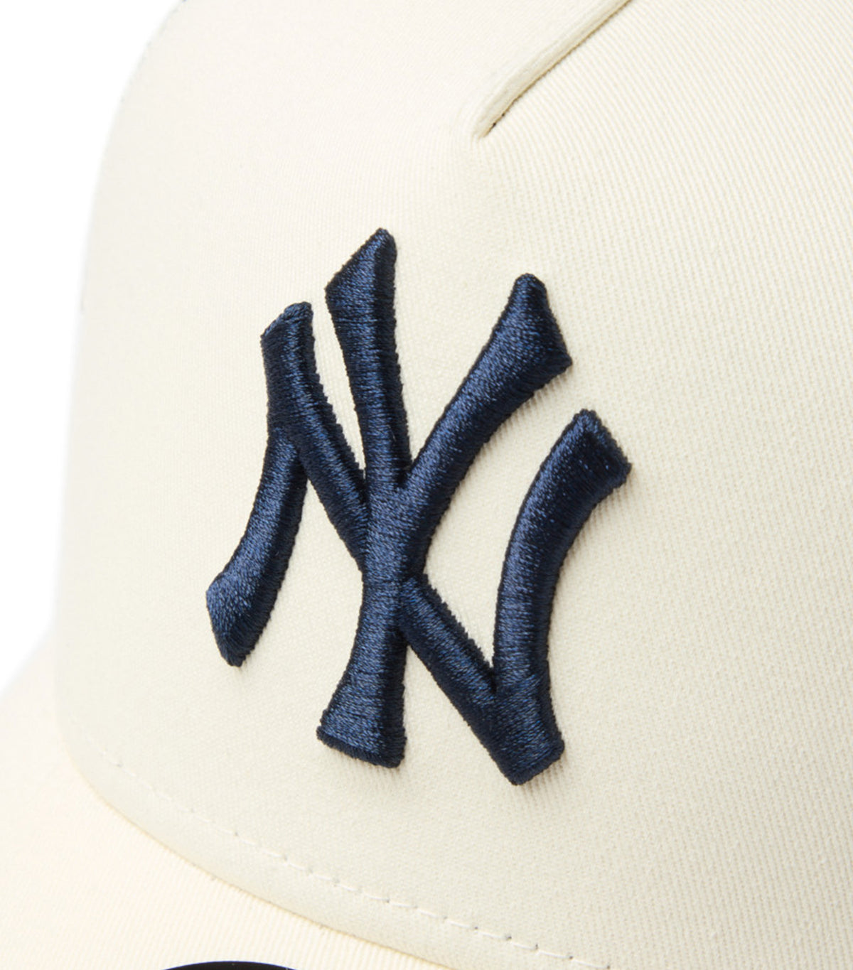 New York Yankees Embroidered 9FORTY A-Frame Trucker Snapback Cap Cream