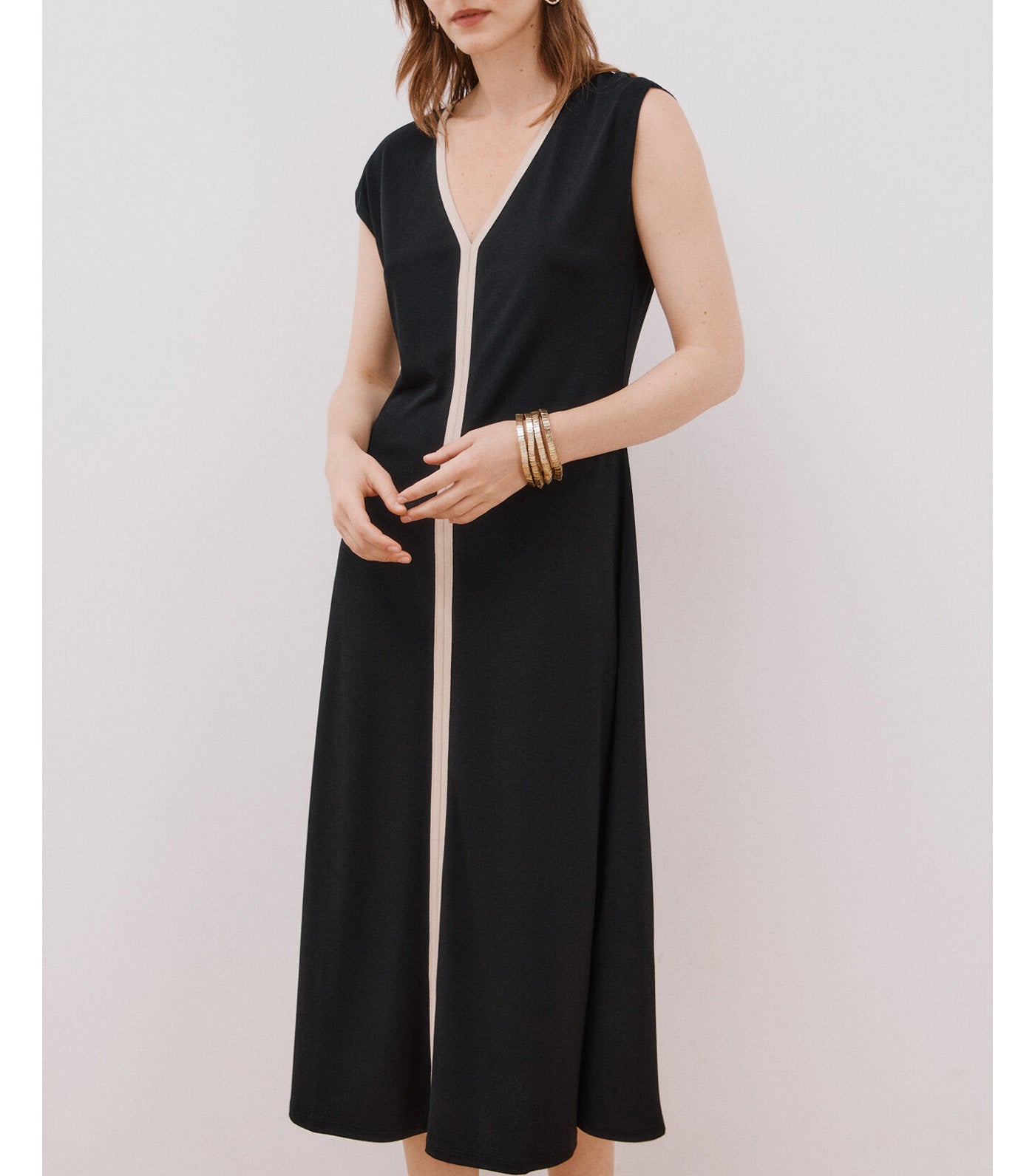 Contrast V Neckline Dress