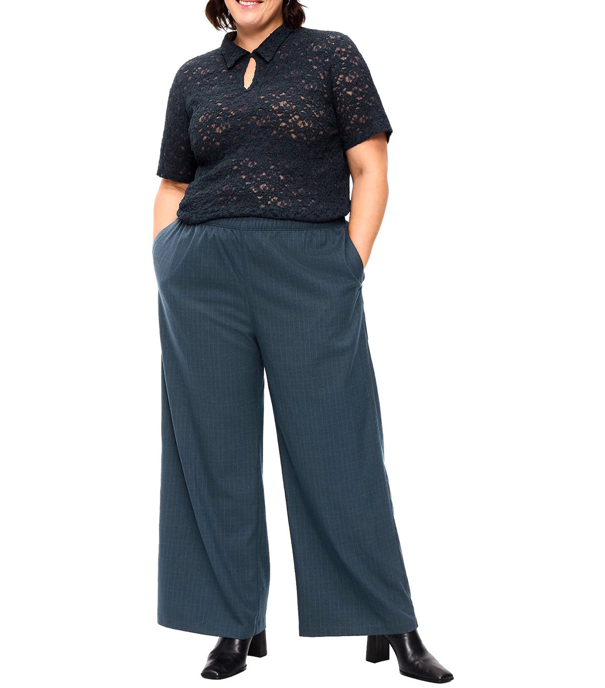High-Waisted Wide-Leg Trouser Navy Plaid