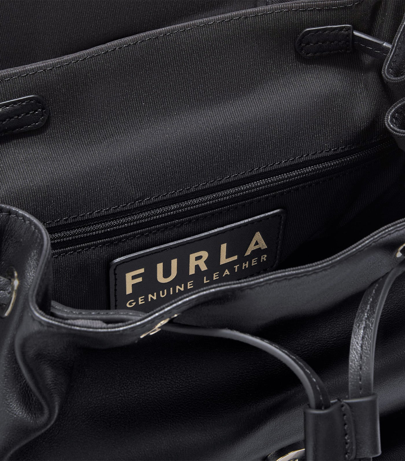 Flow L Backpack