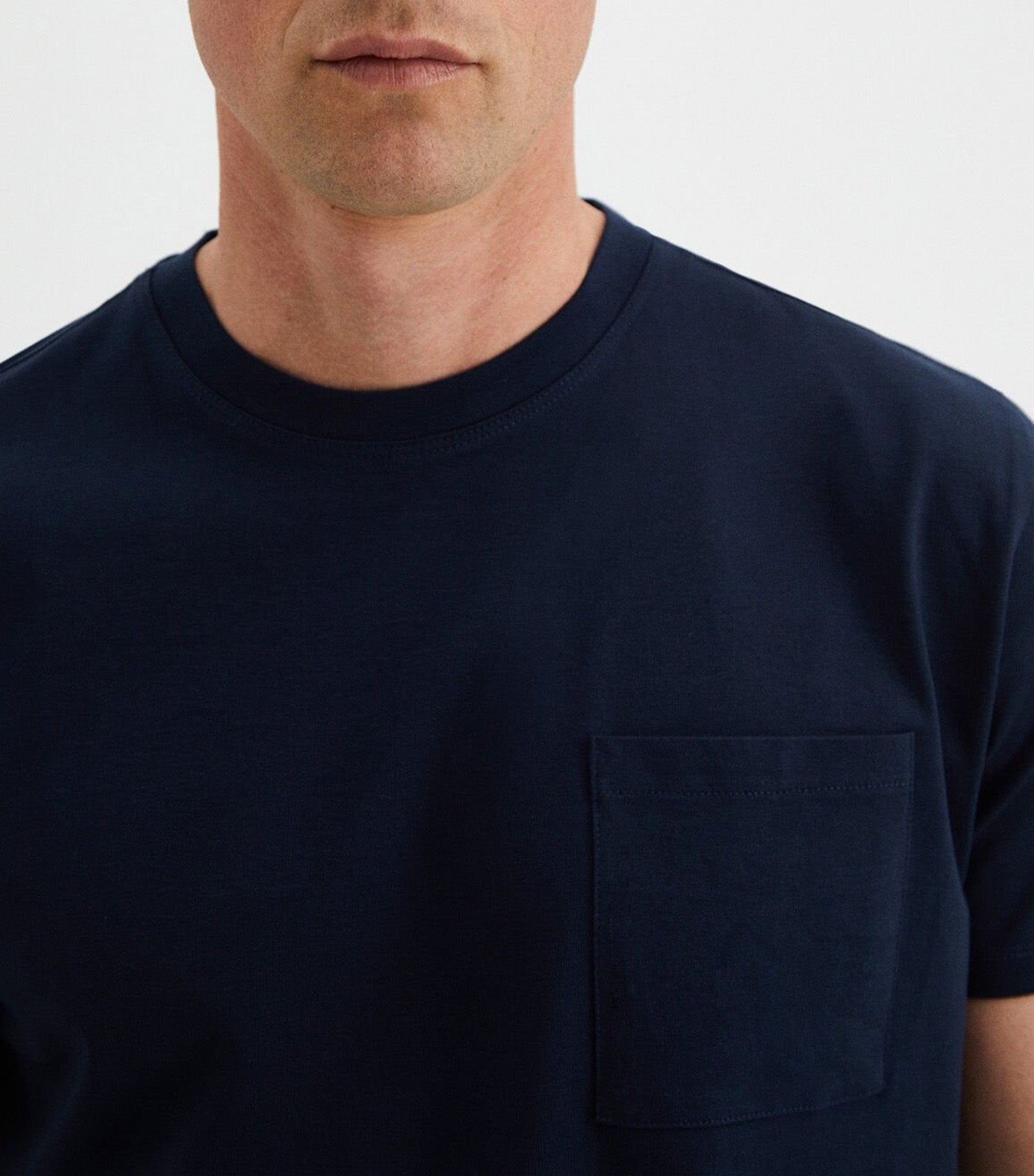 Crew Neck T-shirt with Pocket Navy