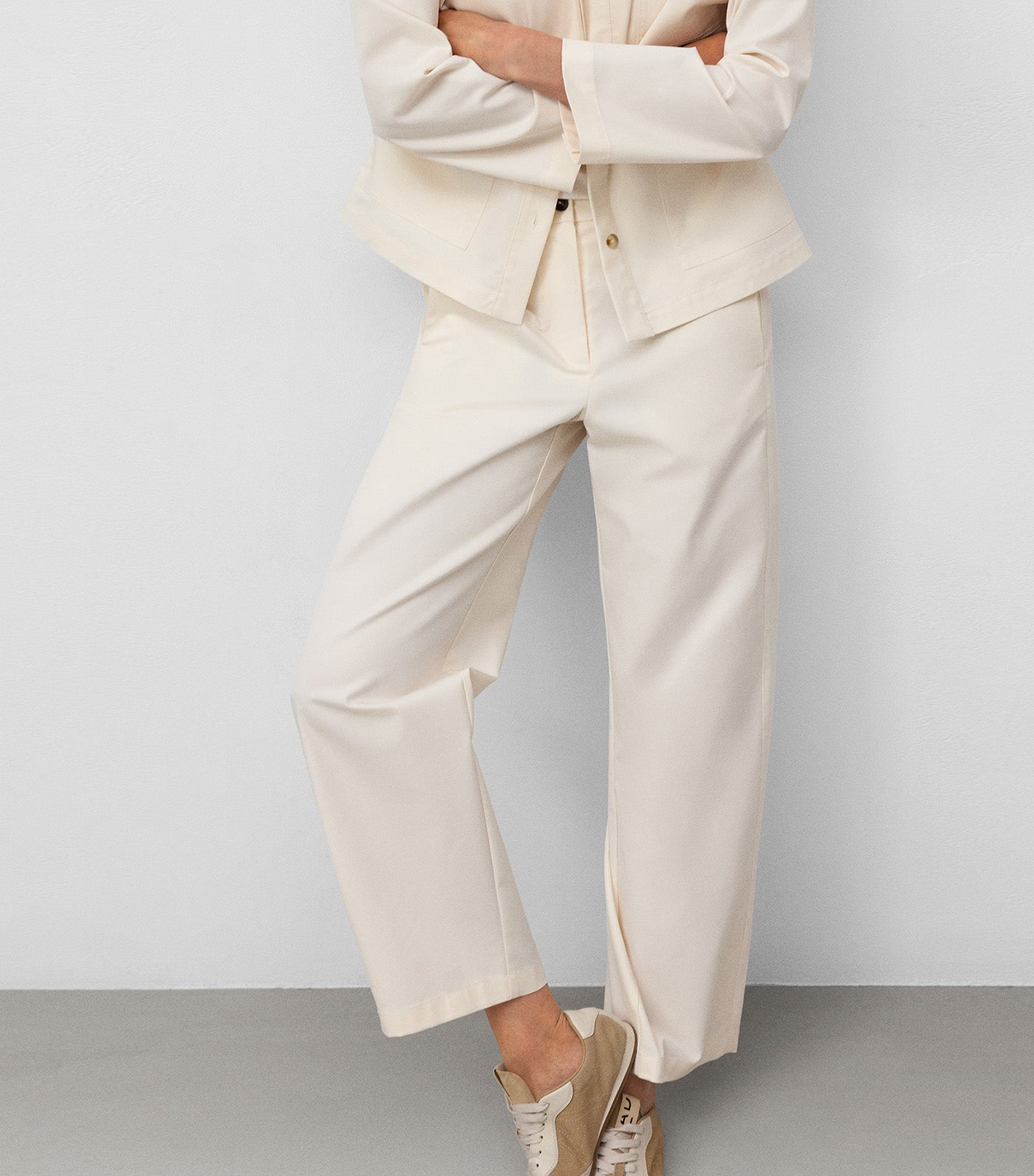 Barrel Fit Trousers Ecru