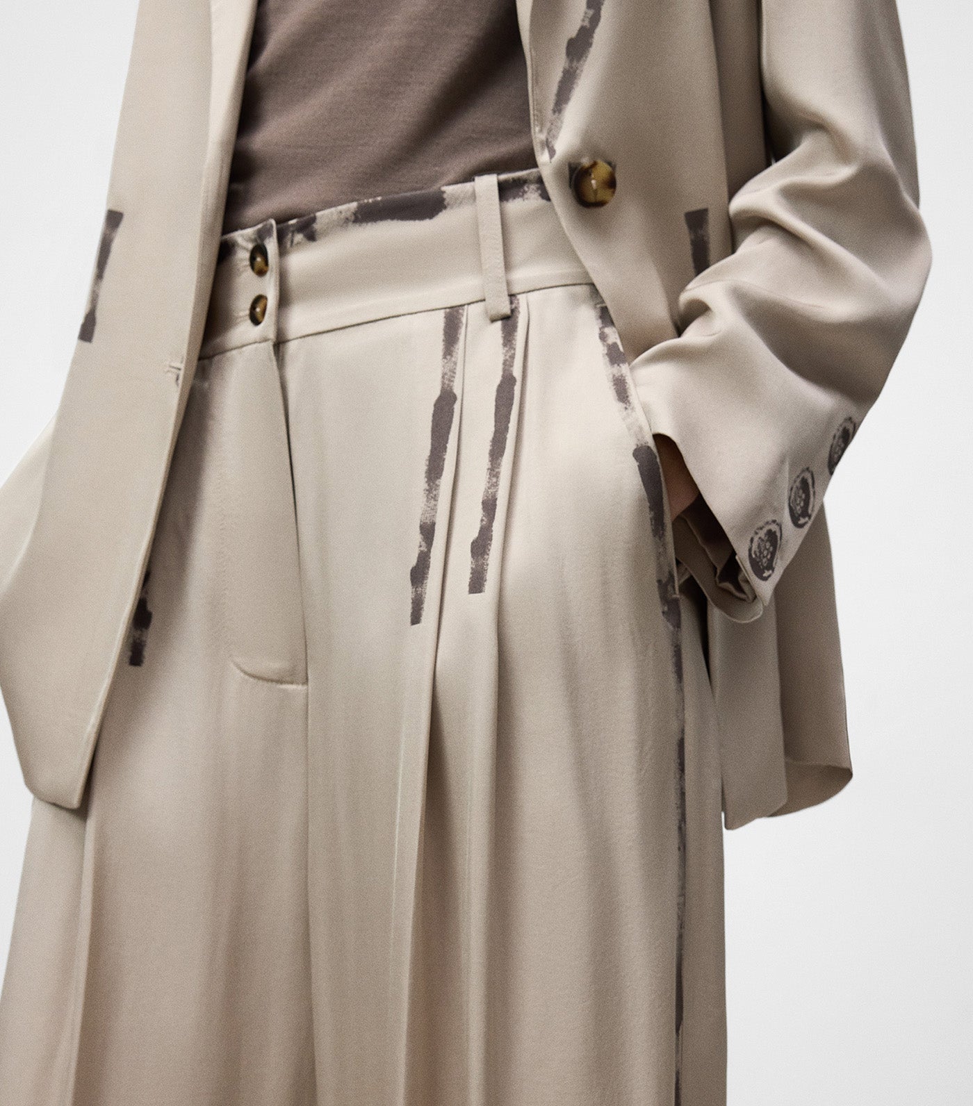 Viscose Barrel Fit Trousers Taupe
