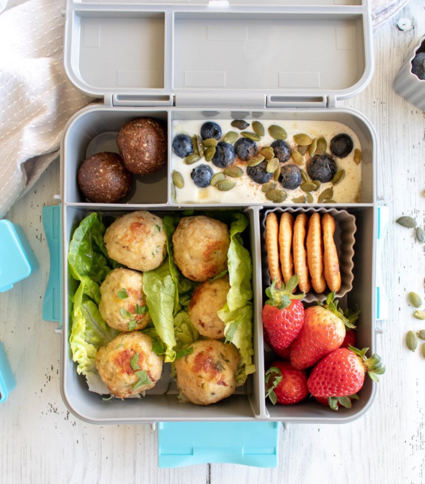 Yumbox Little Lunch Box Co Bento Three+ Gray