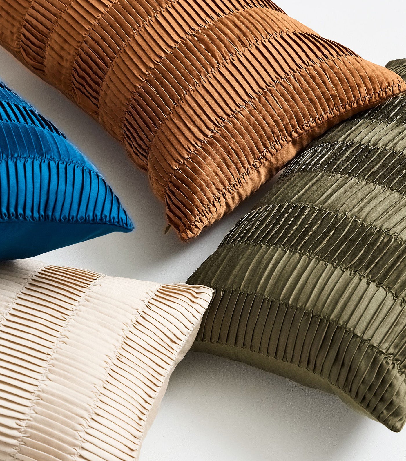 Pleated cushion outlet covers