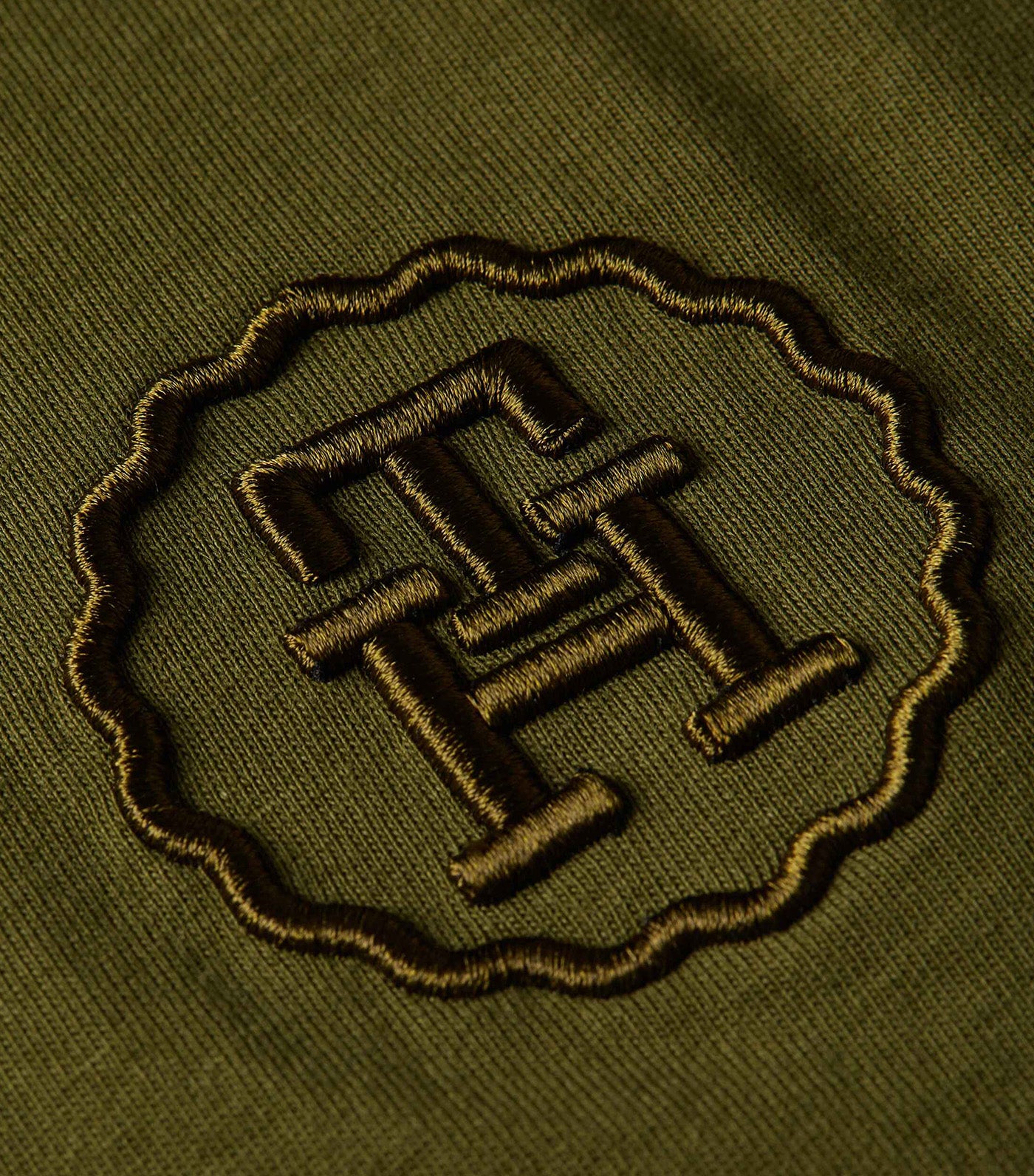 Women's Modern Tonal Logo Embroidered T-Shirt Putting Green