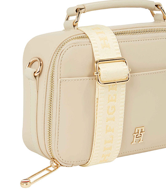 Women's Iconic Tommy Camera Bag White Clay