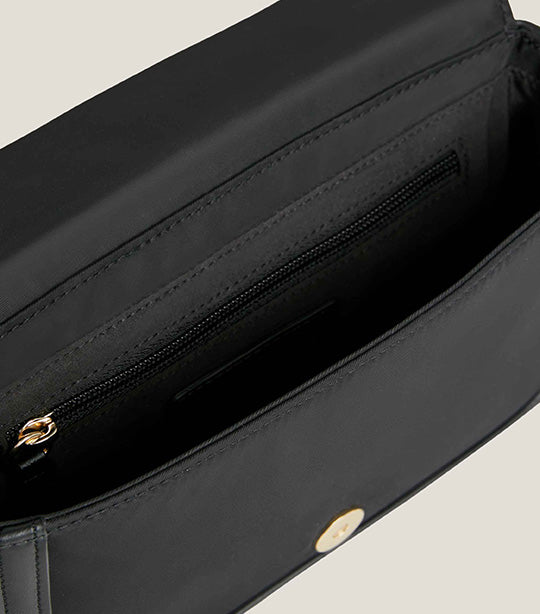 Women's Essential Flap Crossover Bag Black