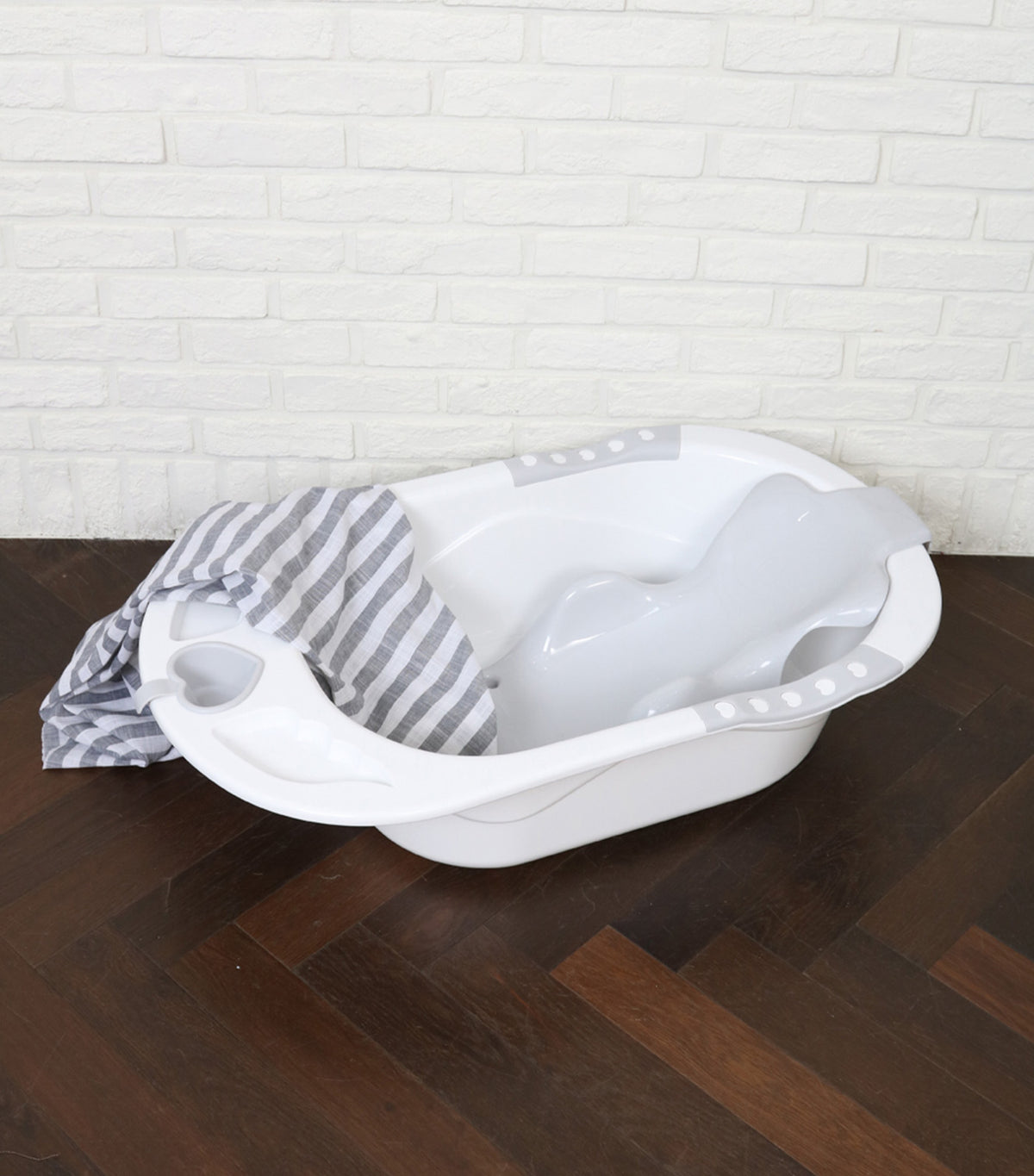 Aguard Bath Tub Set