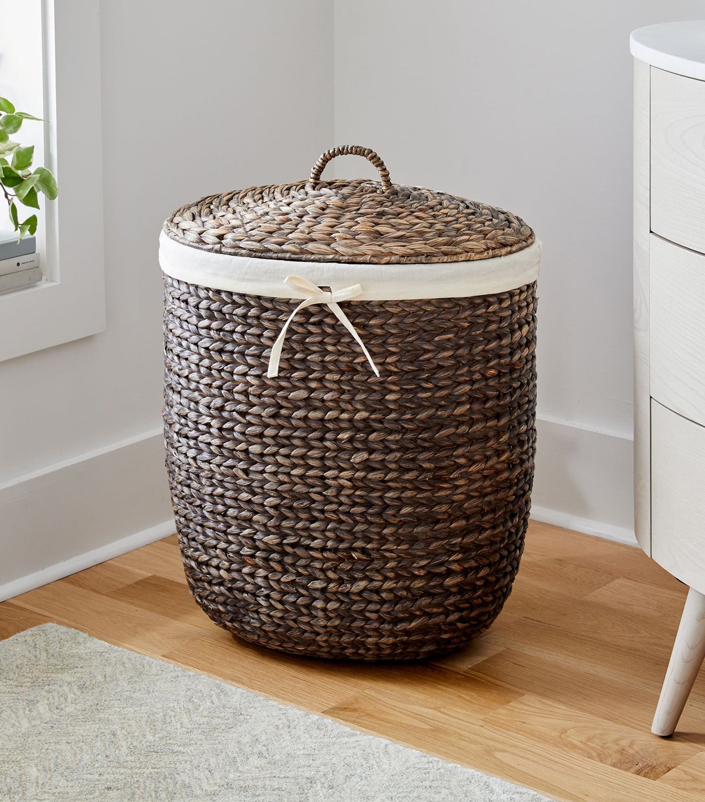 Curved Seagrass Baskets Tobacco