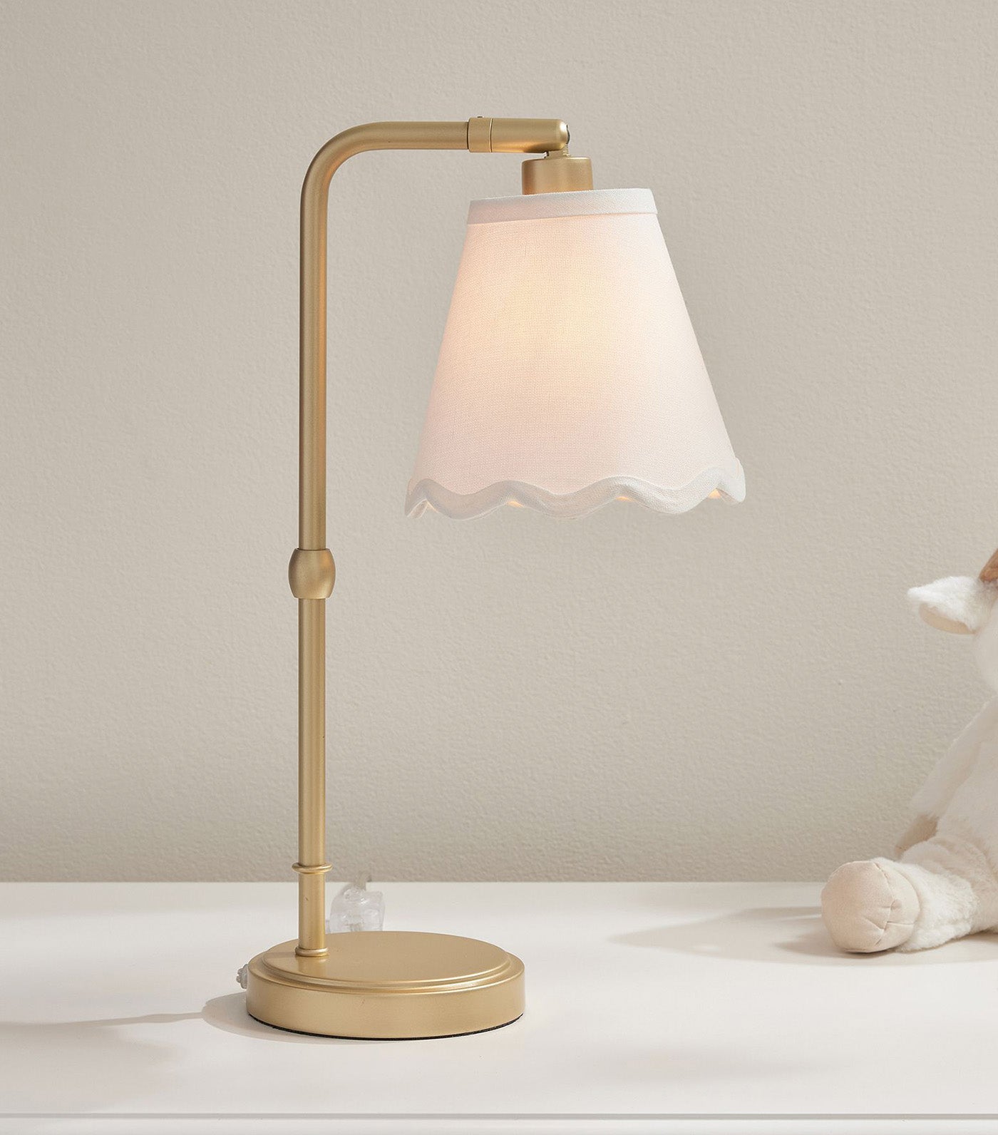 Amelia Scallop Desk Lamp