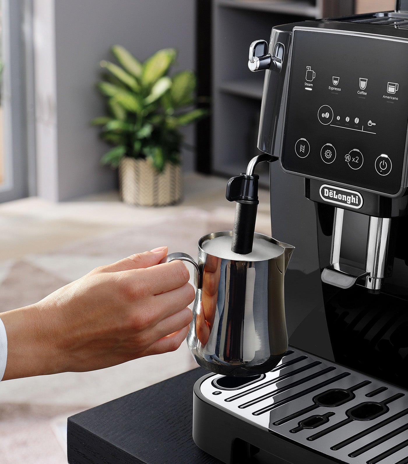 De'longhi Magnifica S Black | Rustan's