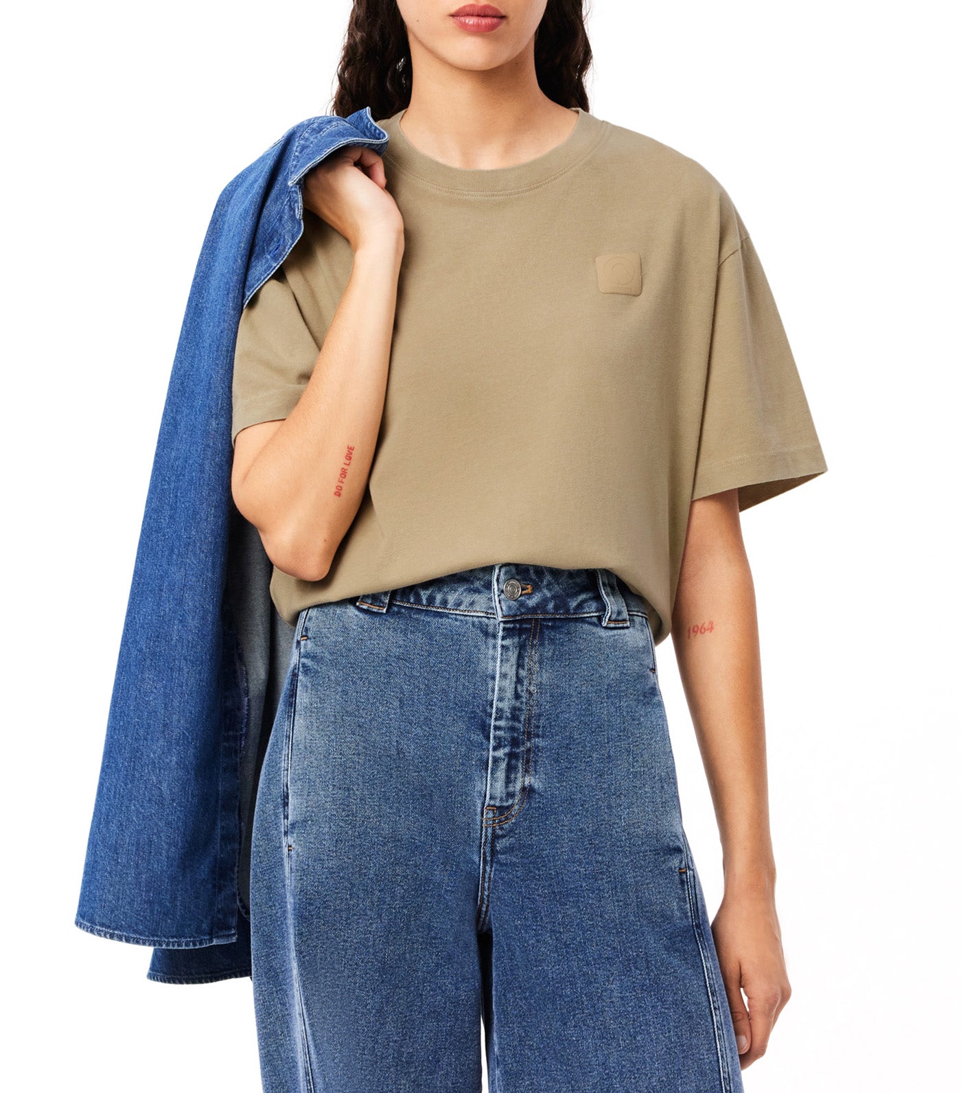 Oversized Wash Effect Badge T-Shirt Viennese