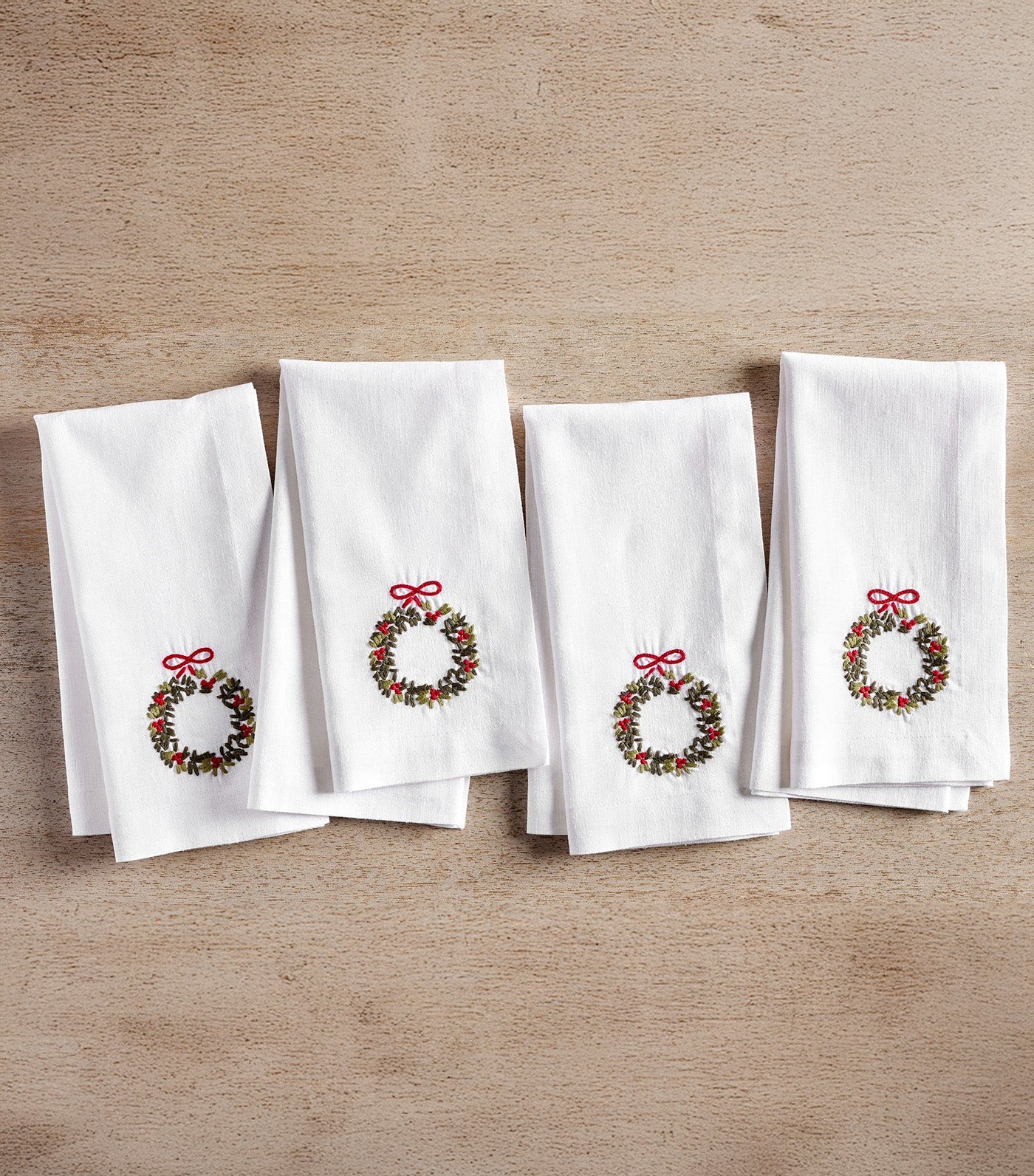 Holly Wreath Embroidered Linen/Cotton Napkins Set of 4