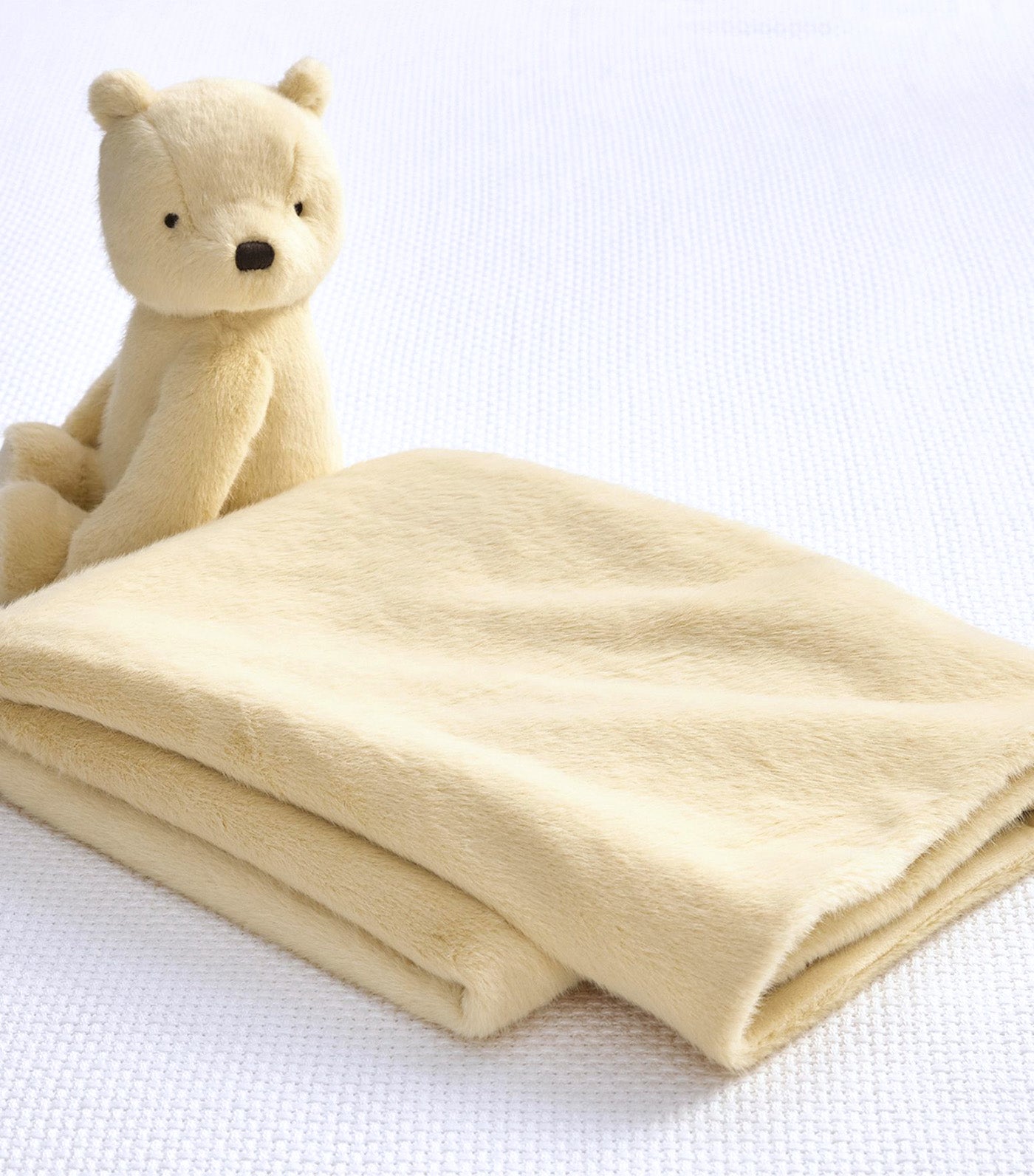 Disney's Winnie the Pooh Plush and Blanket Set Yellow