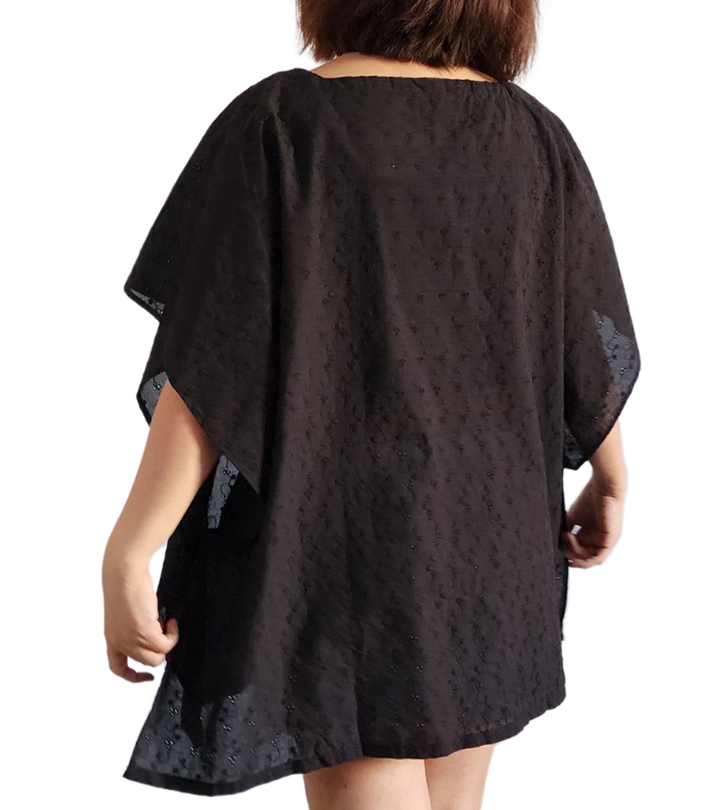 Poncho Nursing Cover - Eyelet Black