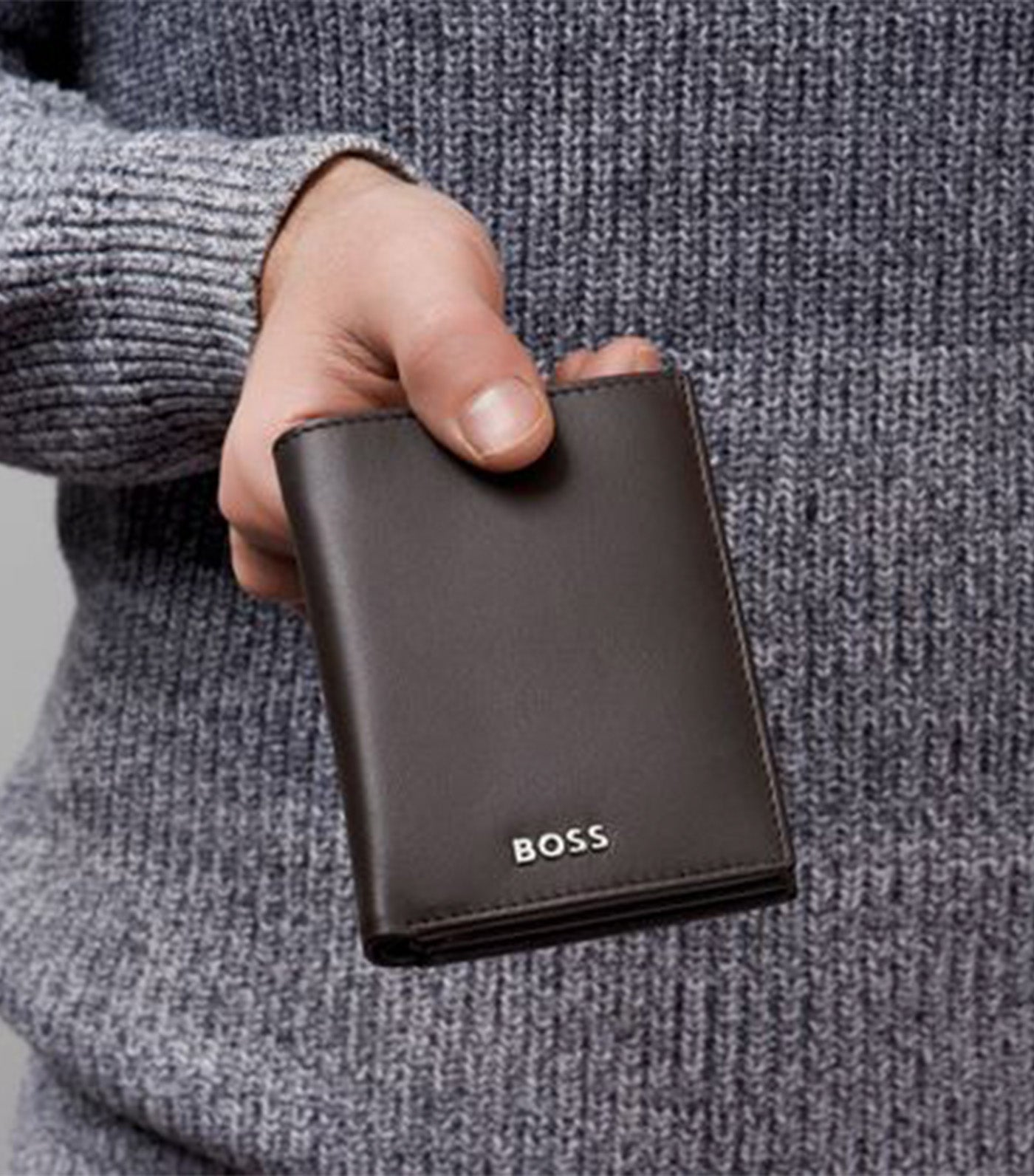 Card Holder with Flap and Money Pocket Classic Smooth Brown