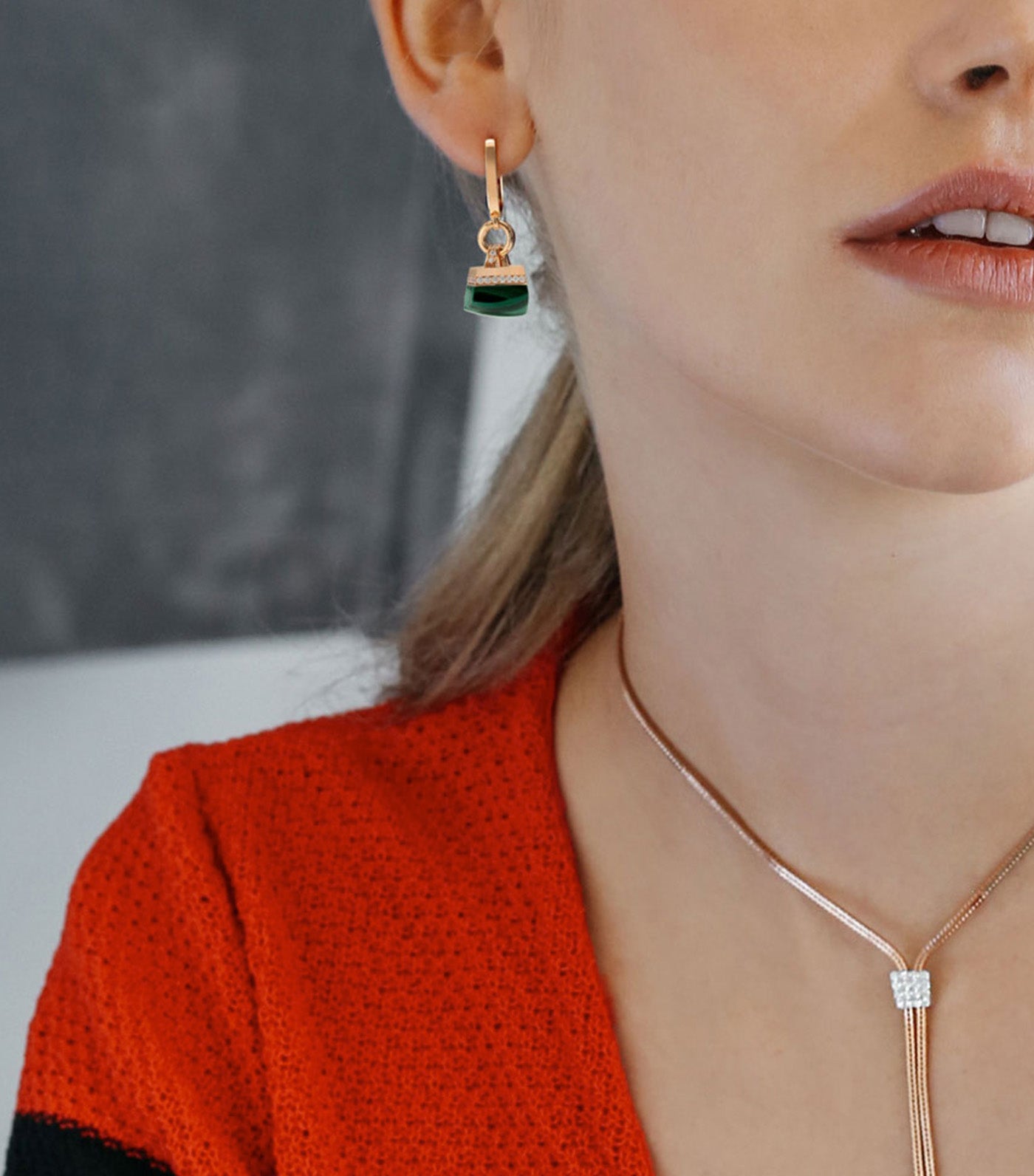Sauvage Prive Earrings with Diamonds and Malachite Rose Gold
