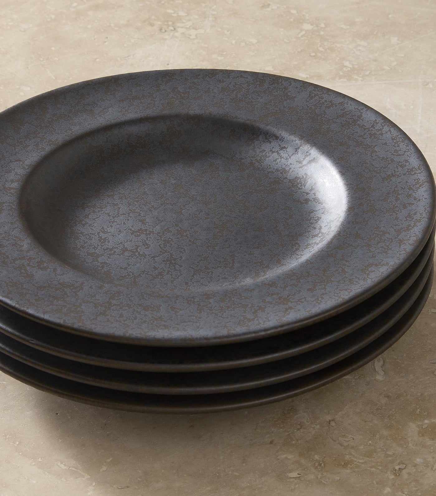 Lucia Wide Rim Dinnerware Collection