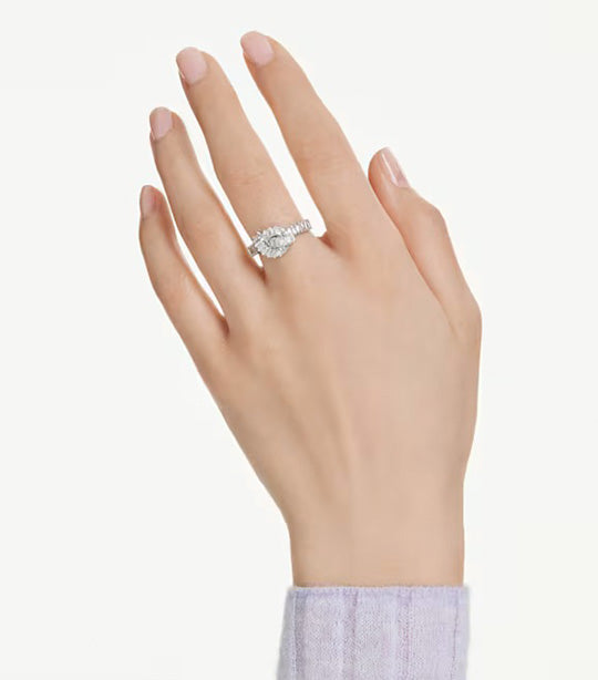 Matrix Ring Baguette Cut, Knot, Rhodium Plated, White