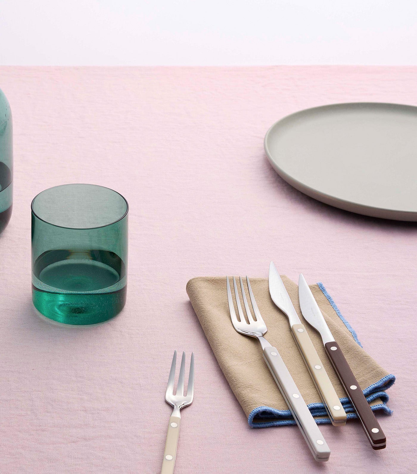 Allegra 8-Piece Flatware Set in Window Box