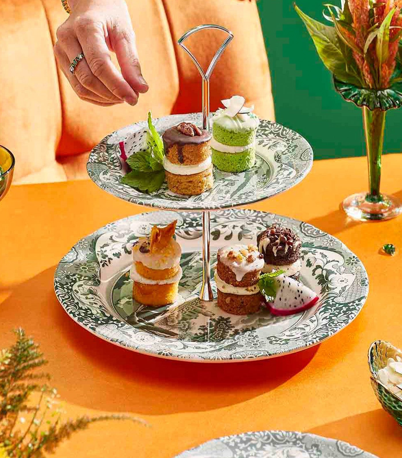 Spode Heritage Green Italian Collection 2-Tier Cake Stand