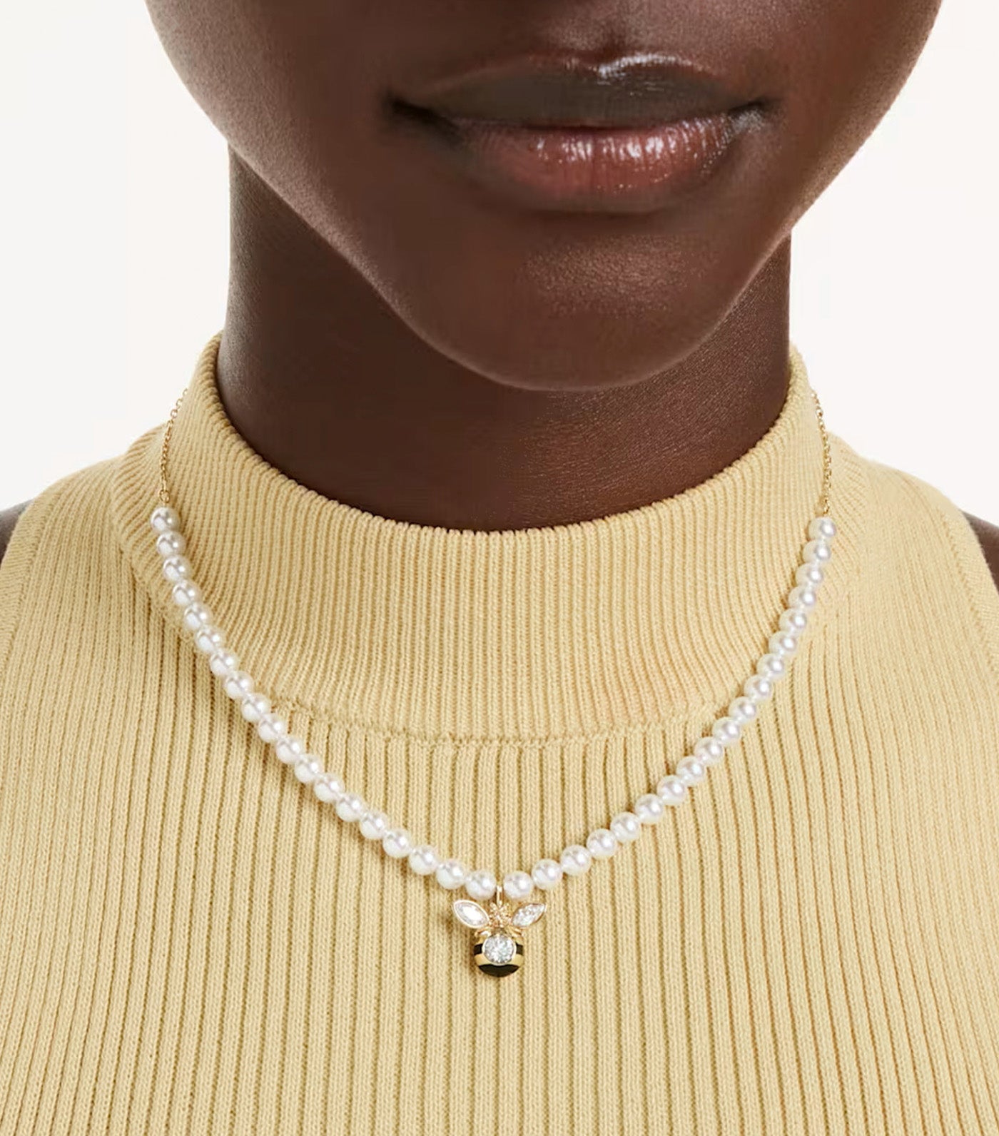 Idyllia Charm Mixed Cuts, Bee, Multicolored, Gold-Tone Plated