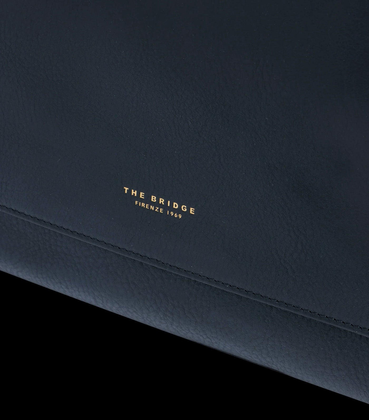 Luce Soft Black/Gold
