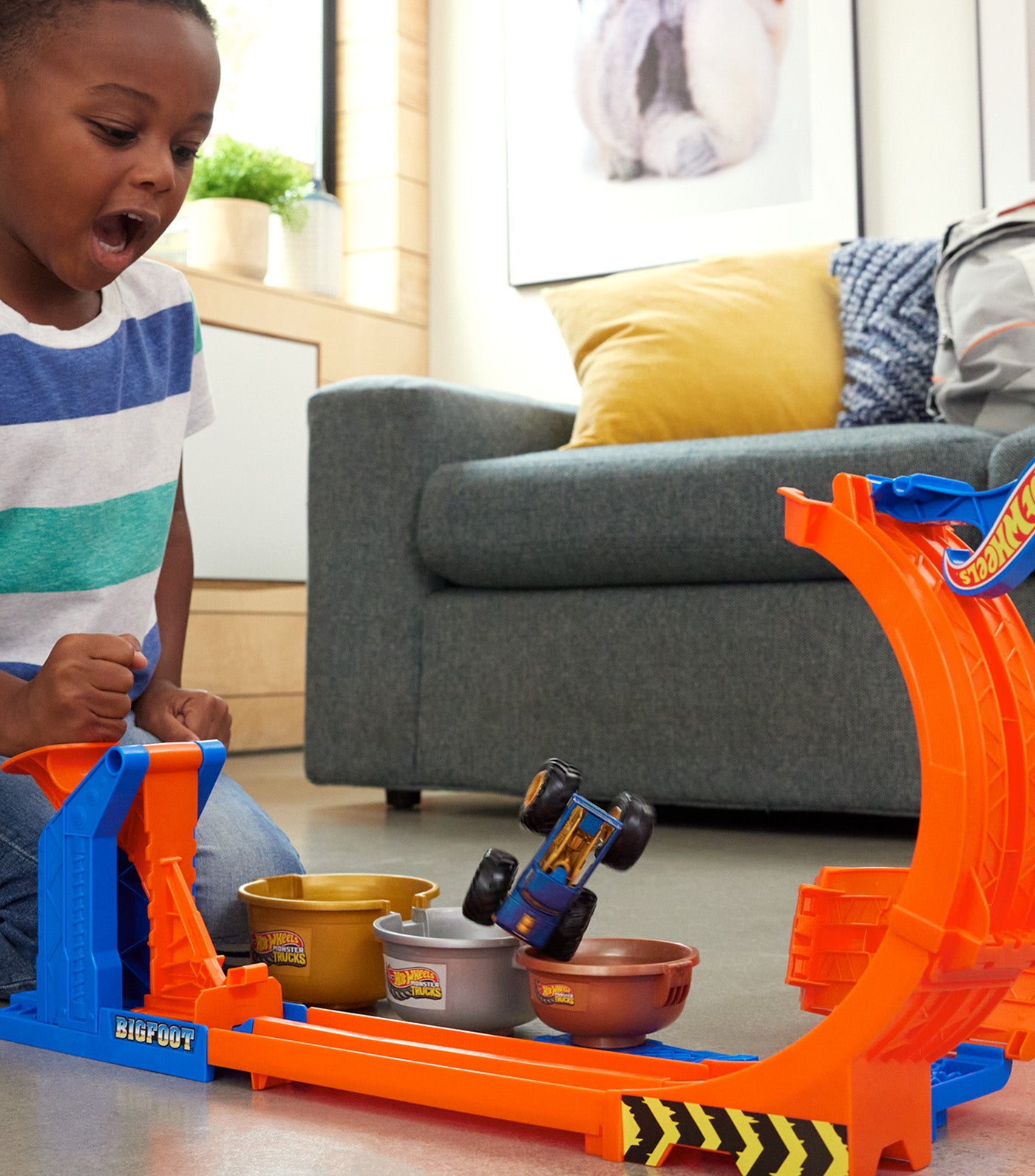 Monster Trucks Loop-and-Flip Trophy Challenge