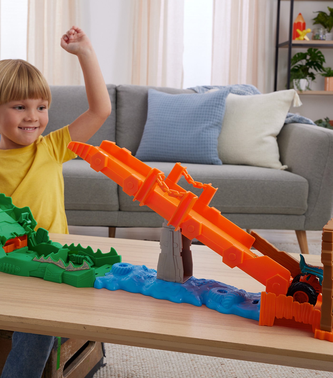 Monster Trucks Evergreen Croc Stunt