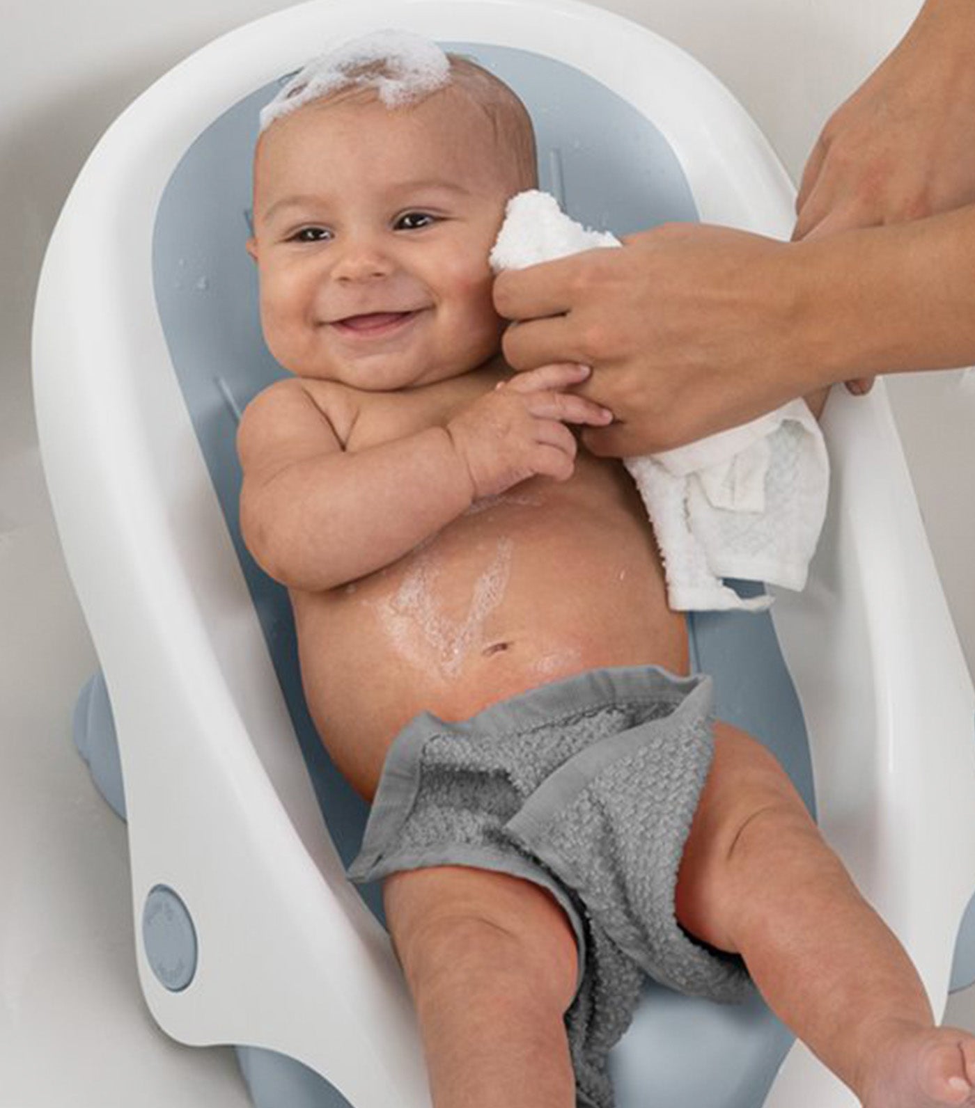 Clean Rinse™ Baby Bather Gray