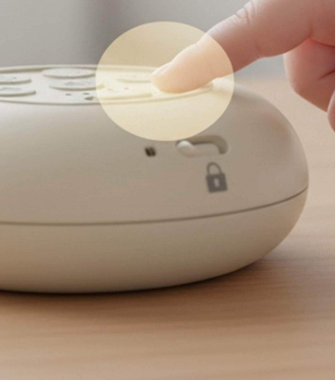 Snooz Go Portable Sound Machine with Night Light