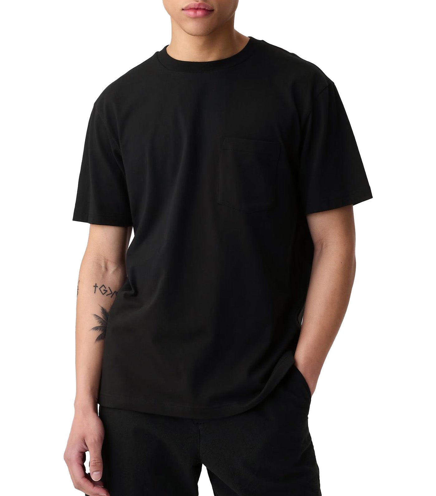 GAP Original Pocket T-Shirt True Black