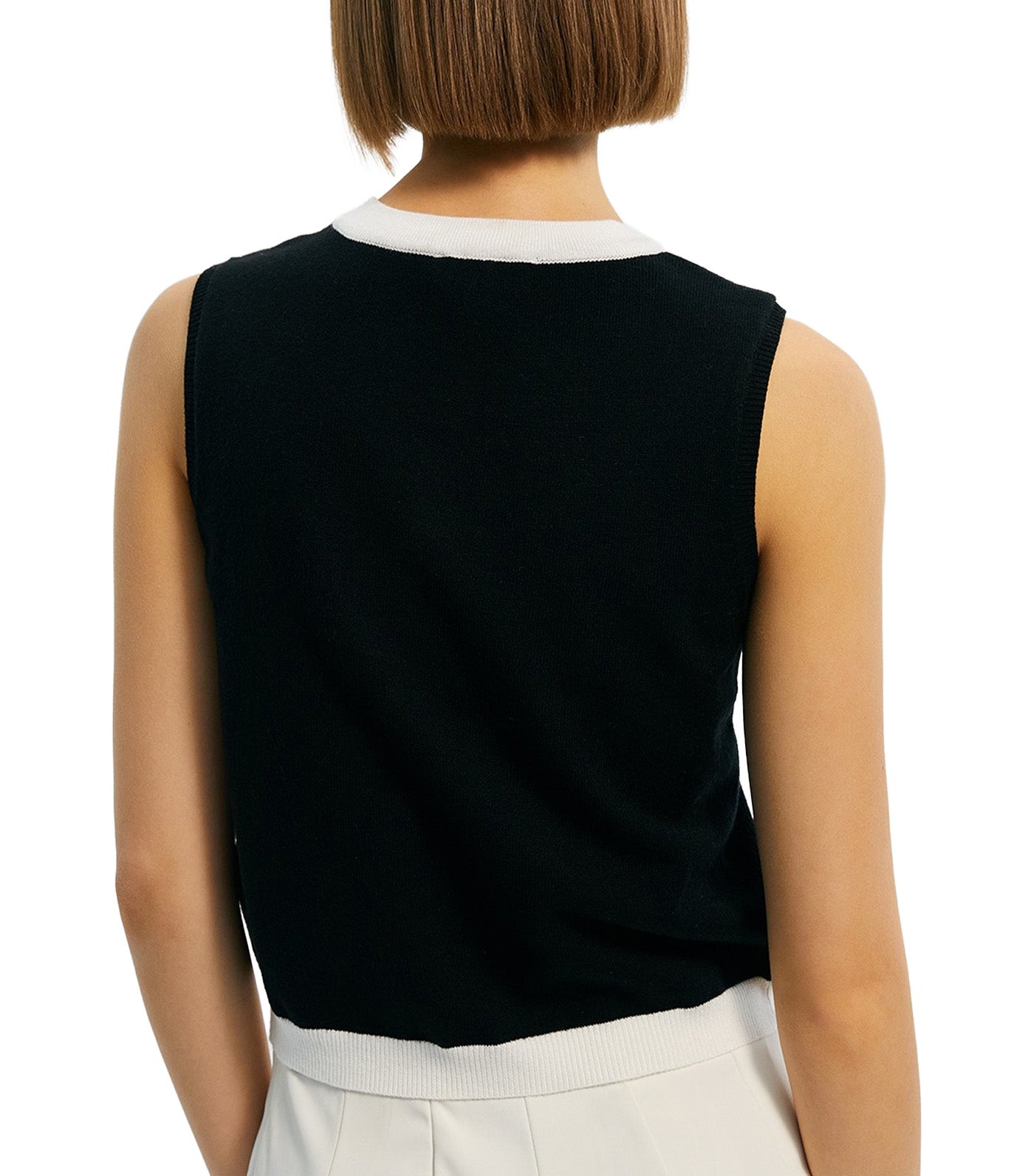 Pomelo Sleeveless Top with Pomelo Logo Button Black/White